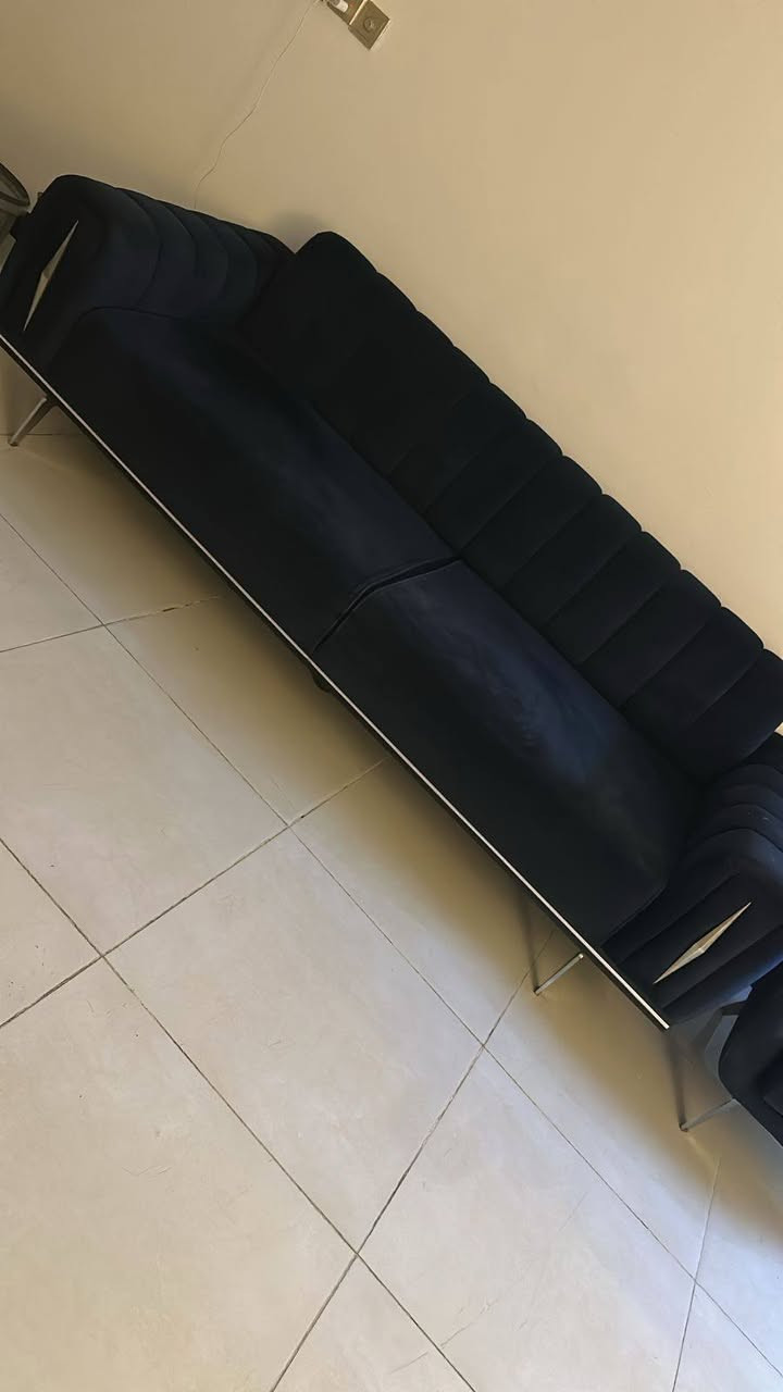 تخم تركي للبيع ب 400 الف سعر قفل
بس يرادله تنظيف
سبب البيع تغيير ديكور
للتواصل 
***********
