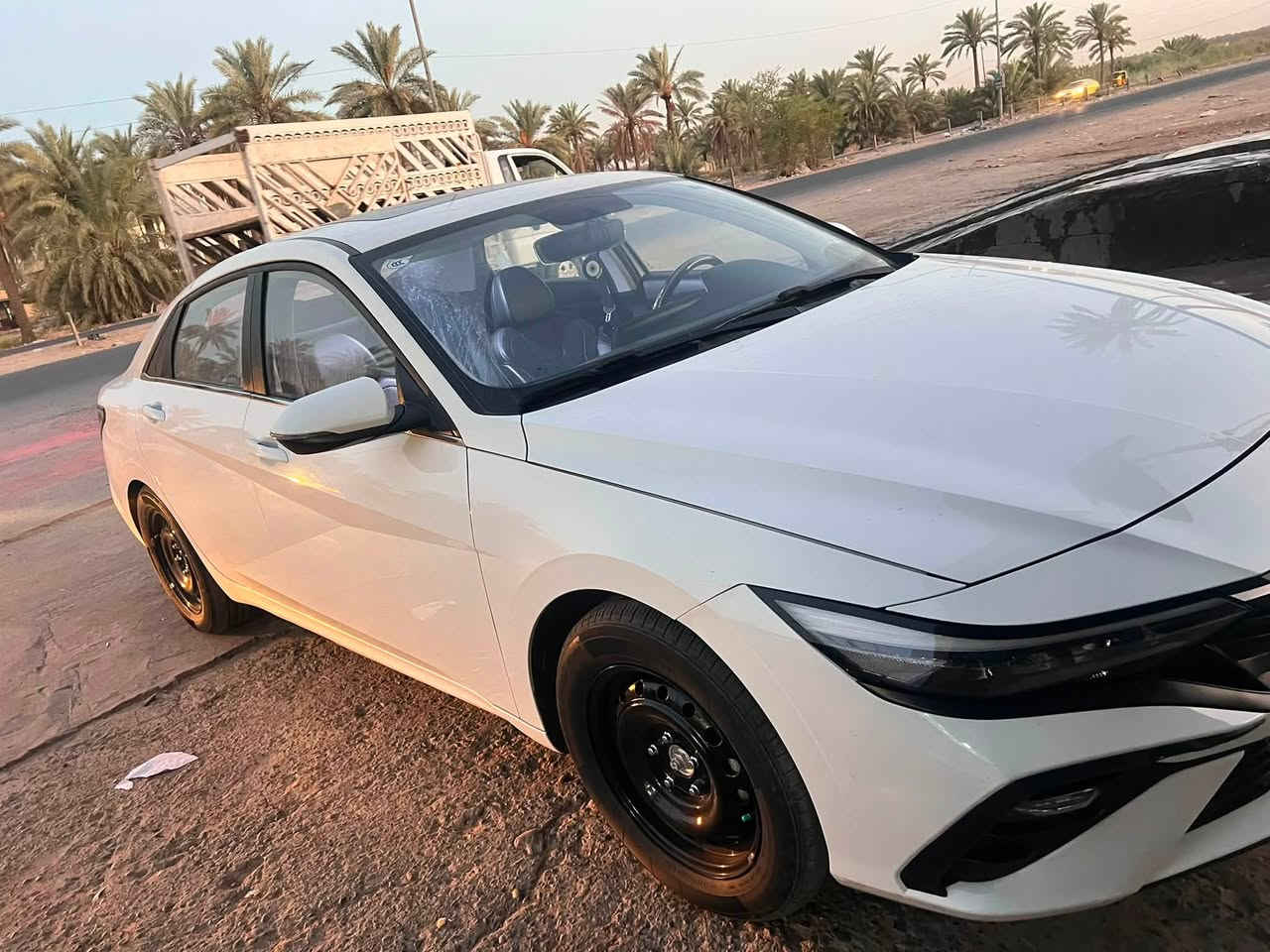 السلام عليكم النترا تجميع صيني موديل 23 ماشيه 64مكفوله من ضربه صبغ بارد *********** السعر 130
