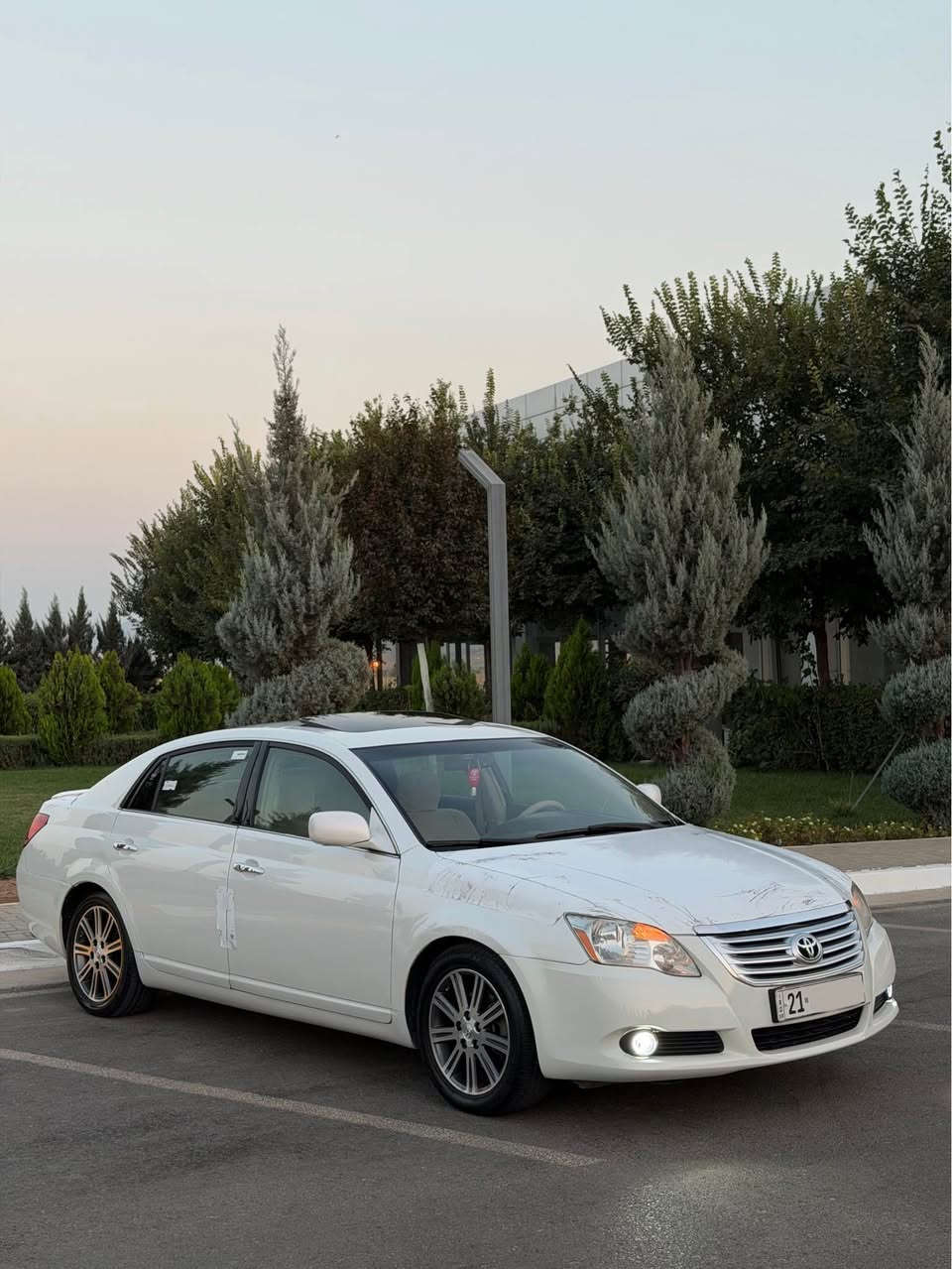 ئەڤەلۆن 2009 Limited خلیجی 
سەیارەکە قەپات مواصفاتی خلییجییە بەسمەو سڵاید و پەردەو کوشن کارەبا سەیارەکە نموونە ماوەتەوە لە جوانی و پاکی 
تەنها یەک پەڵە بۆیاخی هەیە مەکینەو گێڕی نەکراوەتەوە بە شەرتی هەموو شتێک سەیارەکە تەقەو ڕەقە تەبرید و هەموو گیانی بەشەرت چوار تایەو ویلی لۆکی تازە بۆ بەستراوە سەنەوی و پلێتی تا 2029 تازەیە ڕەقەم سلێمانیە نرخی 128 وەرەقەو مەجالێکی زۆر کەم *********** السليمانية, العراق
