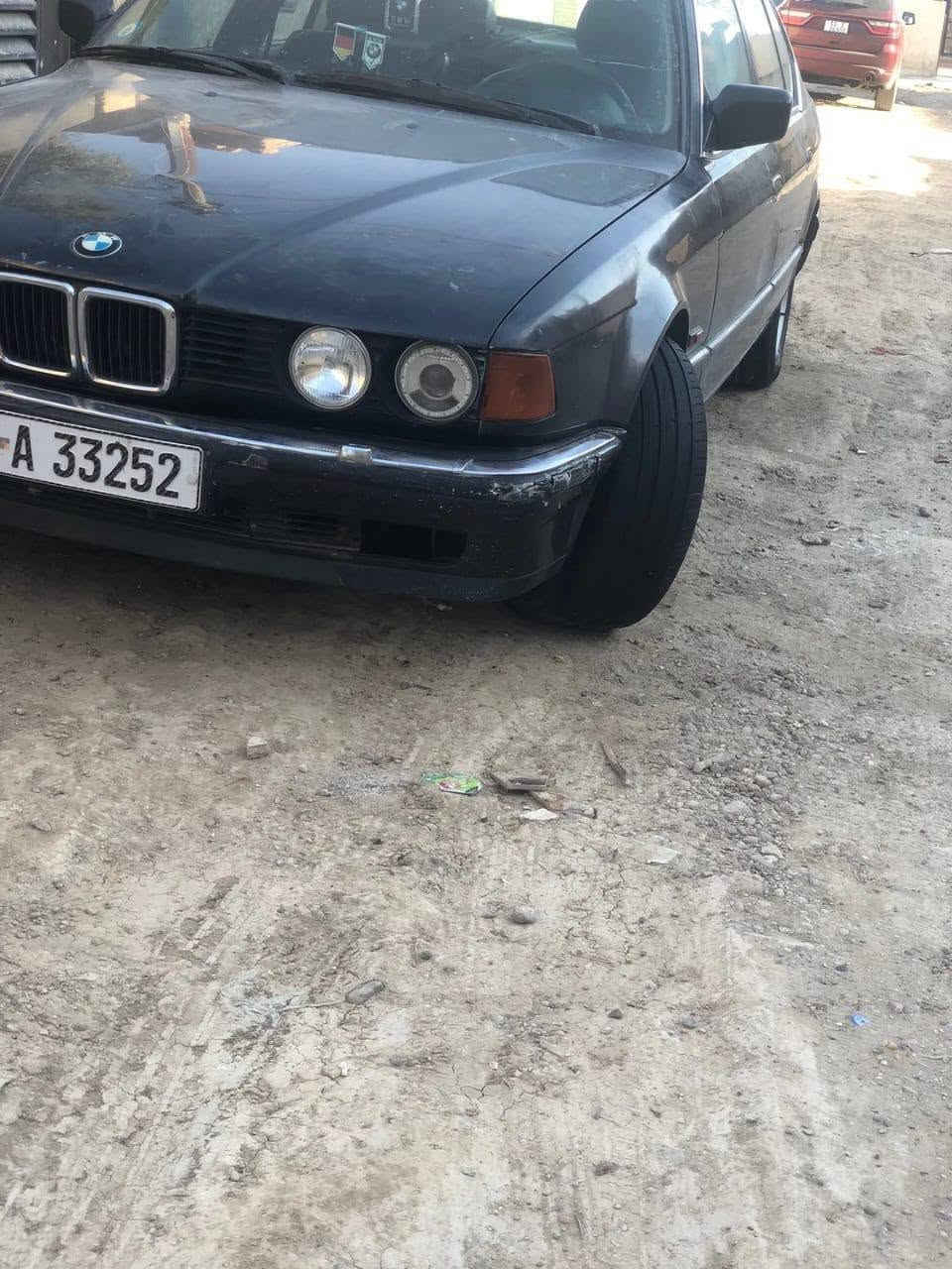 سلام عليكم. بي ام 735 موديل للبيع أو مراوس شعندك نزل رقم  بغداد بسمي  مشروع وطني فول موصفات دبل جام مصفح بوب مصفحه  مري يمين ويسار منفصل كهرباء سلايت كشنات كهرباء كشنات تدفئه تبريد دبل ايرباك دبل جكمجه برده خلفيه كهرباء تحكم  حساس خلفي  كامره خلفيه ستيرن كهرباء بجم عريض  شاشه سستم صوت  كير تمساح  ويل خليه  اصلي بيها نضام هبوط بلاد بس لغيته نضامين غاز وبانزين صرف بانزين غاز نساه ماكو حماوه نساه   تبريد قطعتين ثلج شلعه ومعدل شك كاع  اكسل مفتوح مكفوله من دعاميه لدعاميه سياره بلاد مكفوله من ضربه وضبغ وخياس سياره احلا من صور تراي وين متريد تاخذه متصرف عليه لو ربع هوايي  بعد تفاصيل ماذكرته رقم ***********  بي واتساب  العنوان بغداد سعر السياره بلاش 45وبيها مجال هواي شكال  بل سوك فلا تجي وتكسر سعره
