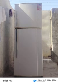 ثلاجه كبيره • نظيفه • بيع مستعجل