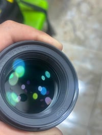 عدسة نيكون 85 عدسة نيكون 85 / F1.8 السعر 500 وبيها مجال بسيط راسلني خا...