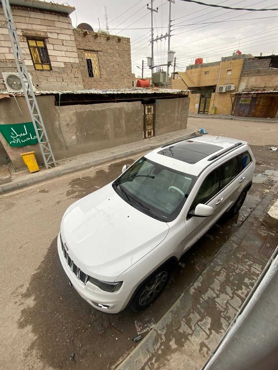 للبيع
جيب كراند شيروكي مديل 19 خليجي 
سياره باسمي تحويل ثاني يوم 
موصفات لمتد يعني فول موصفات للاخير 
سياره جاهزه وحلوه واحلى من الصور 
السياره بيها حالوب كلش قليل وبيها ملاحظات بسيطة تجي شووف بعينك باقي السياره كفاله لا صبغ ولا ضربه 
السعر ٢٣٠ وبيها مجال 
العنوان البصره ٥ ميل 
***********
