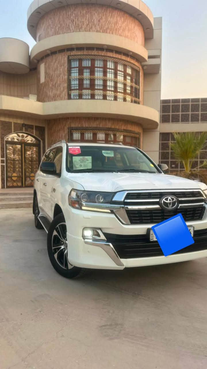 لاندكروزر GXR • V8 • ٨٠٠٠٠ كم