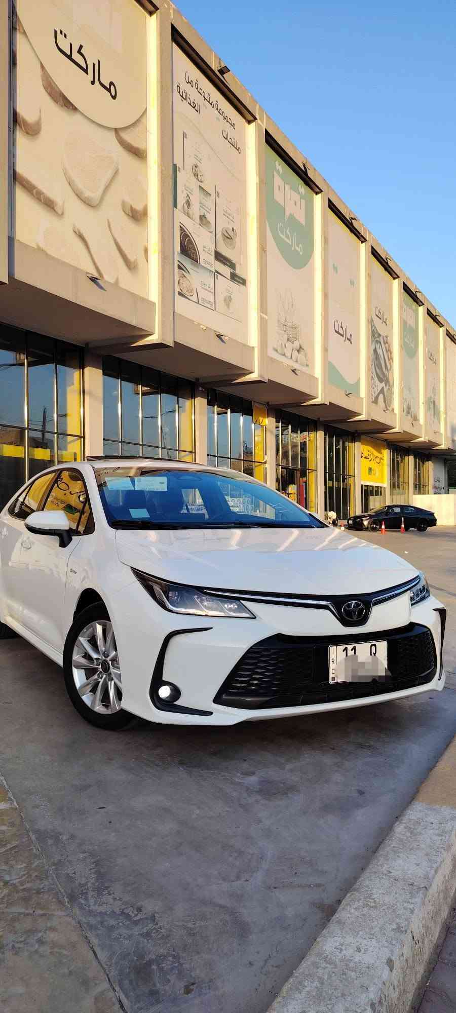 السلام عليكم
كورولا 2025 خليجي هايبرت فول مواصفات كفاله عامه  سياره جديده جدا عل وضع شركه ماشيا 17 الف
فتحه سلايد
بصمه تشغيل وابواب ووصندوق
تبريد ثلج بمعنى الكلمه قطعتين تبريد
شاشه لمس وكامره دواره
كشنات جلد
راداد أمامي
مكان سياره قرب ساحه عدن *********** حيدر السعدي 
سياره نظيفه جدا سعر 159 سعر نهائي
الي ما تعجبه أتمنى من الله يرزقه بل احسن منها واتمنى الموفقيه لللجميع

