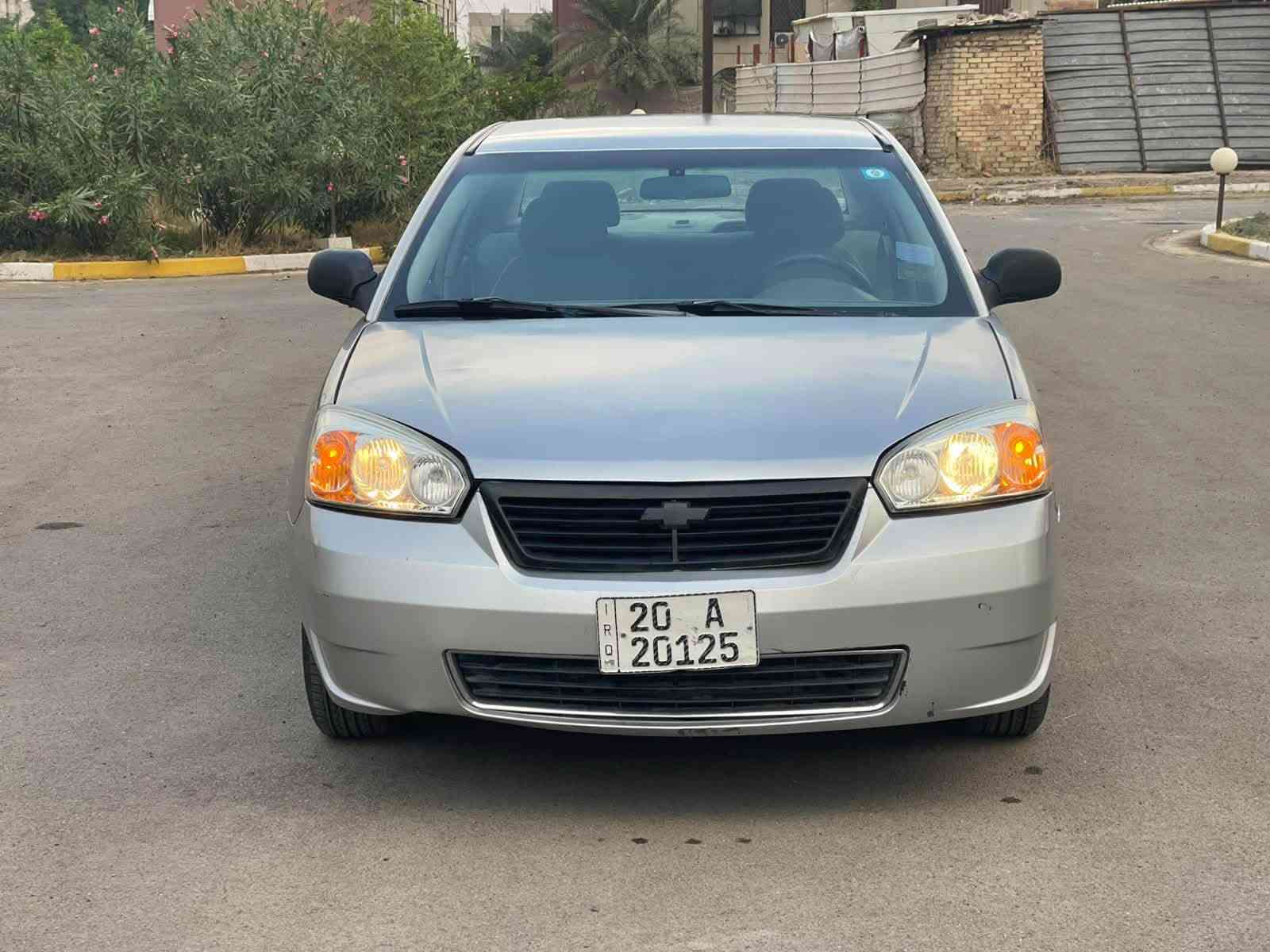 السلام عليكم
للبيع شوفرليت ماليبو موديل ٢٠٠٧ 
رقم ديالى دولي رقم وهزة وسنوية جدد لل ٢٠٣١
محرك ٤ سلندر حجم ٢٤٠٠ 
وارد امريكي حادثهه جاملغ امامي ايمن وصبغ حزام للجمالية
 بدون دواخل 
كير محرك مكفولات حدادية جيدة 
السيارة جاهزة شاشة وكامرة وباتري جديد وتخم تاير جدد 
السعر ٤٨ ورقة نهايتهه قفل مكانهه بغداد ضباط حي الجهاد
