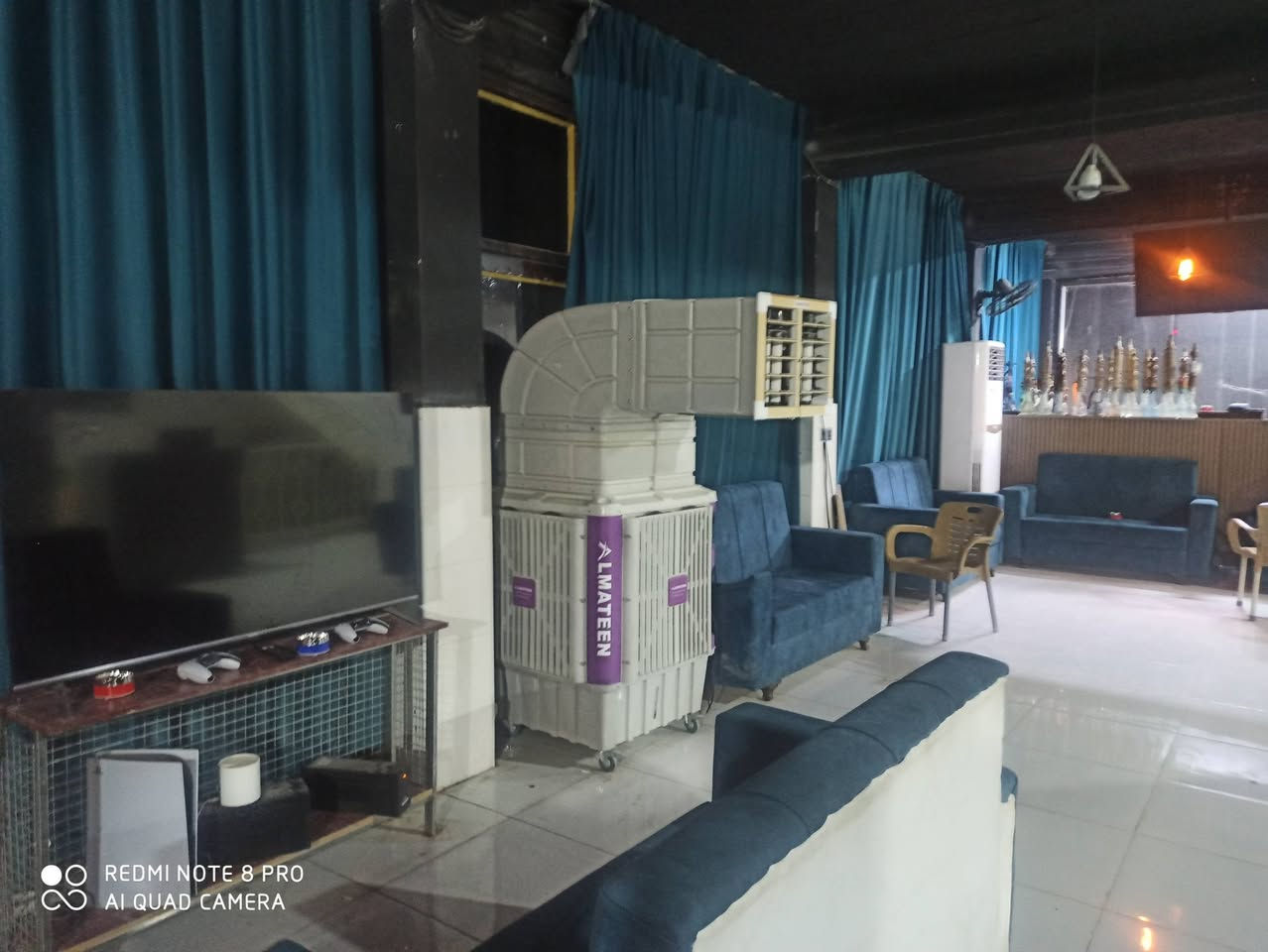 قنفات جديده ستعمال شهر واحد نظيفات حيل سعر وحده 50 بيه مجال بس ياخذهن كلهن يعني شلع مكاني حله خاص او يتصل على رقم ***********
