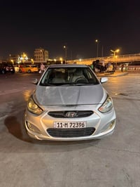 اكسنت 2013 امريكي للبيع  محرك 1600 السيارة كاملة تجي تشغلها وتطلع  زوج...