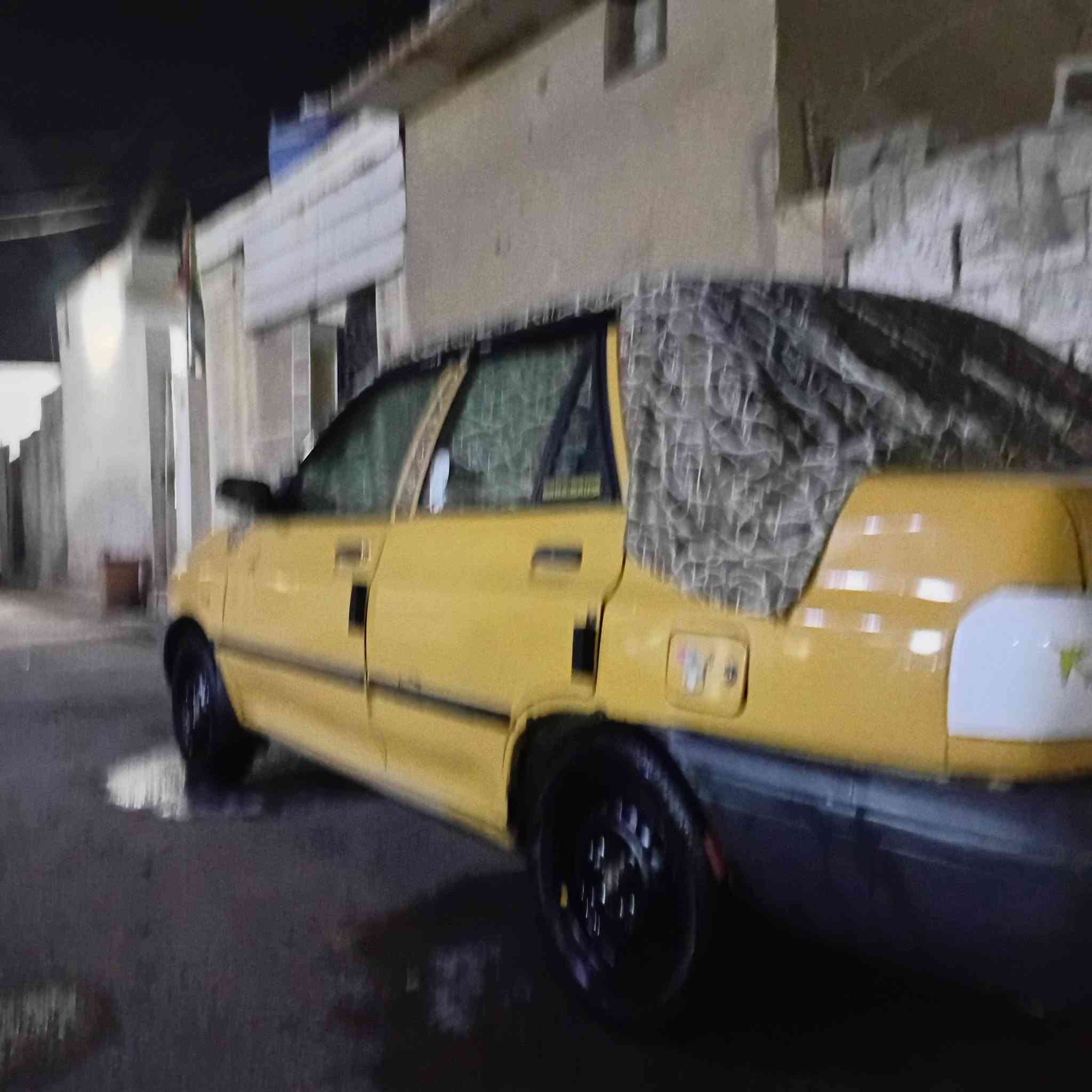 السلام عليكم سايبا للبيع موديل ١٥  كشره حلو نضيف كرهبايات كامله  مكينه وكير نعمه شواصيه معمر جديد راعيه ما اندله اسويلك بيه مكاتبه السعر مليون و٣٠٠ وبيه مجال العنوان بغداد الزعفرانيه رقم الهاتف ***********
