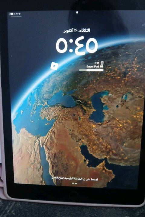 ايباد جيل ٦ • ٣٢ جيجا • زر رفع الصوت