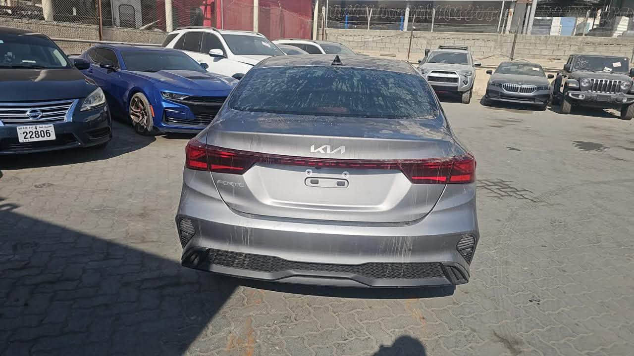 السلام عليكم كيا - فورتي موديل 2023 Kia Forte حره بدون رقم  تترقم جميع المحافظات
ماشيه 35 الف على وضع الشركه 
مكينة 2000 دوش
مثبت السرعة
قيادة ذاتية
تحديد مسار
رادار جانبي
شاشة ابل كار بلي
حساس اطارات
(‏‎انظمة قيادة نورمال - سبورت - سمارت)
حادث كلش خفيف ايرباكات سليمه بوضع الشركه 
🚗 حادث السياره موضح بالصور   🚗
للاستفسار تلفون ***********
✅جامة السائق اوتو 
•فول تحكم ستيرن كامل 4 جهات
✅كاميرا خلفية دوارة
✅رادارات360درجة(امامي جانبي خلفي)تمنع التصادم الامامي والجانبي والخلفي لمساعدة القيادة بأمان 🚦
✅(٣ انظمة قيادة نظام)👇 NORMAL..SPORT.. SMARt)
✅كروز مثبت سرعة ذكي ( التحذير عند مغادرة المسار )
✅شاشة اعطال وحساس 
✅اشايربالمري 
• نظام النقطة العمياء
•مانع انزلاق وانحدار
•مانع تصادم خلفي امامي
• حجر بيئه موجود
توقف ذاتي عند الرجوع
• حساس قياس ضغط الاطارات
سعر 127 مجال بسيط

تلفون ***********

نص مكتوب في الصور:
- 77143094
- 12,957
- Galaxy Note20 Ultra 5G
