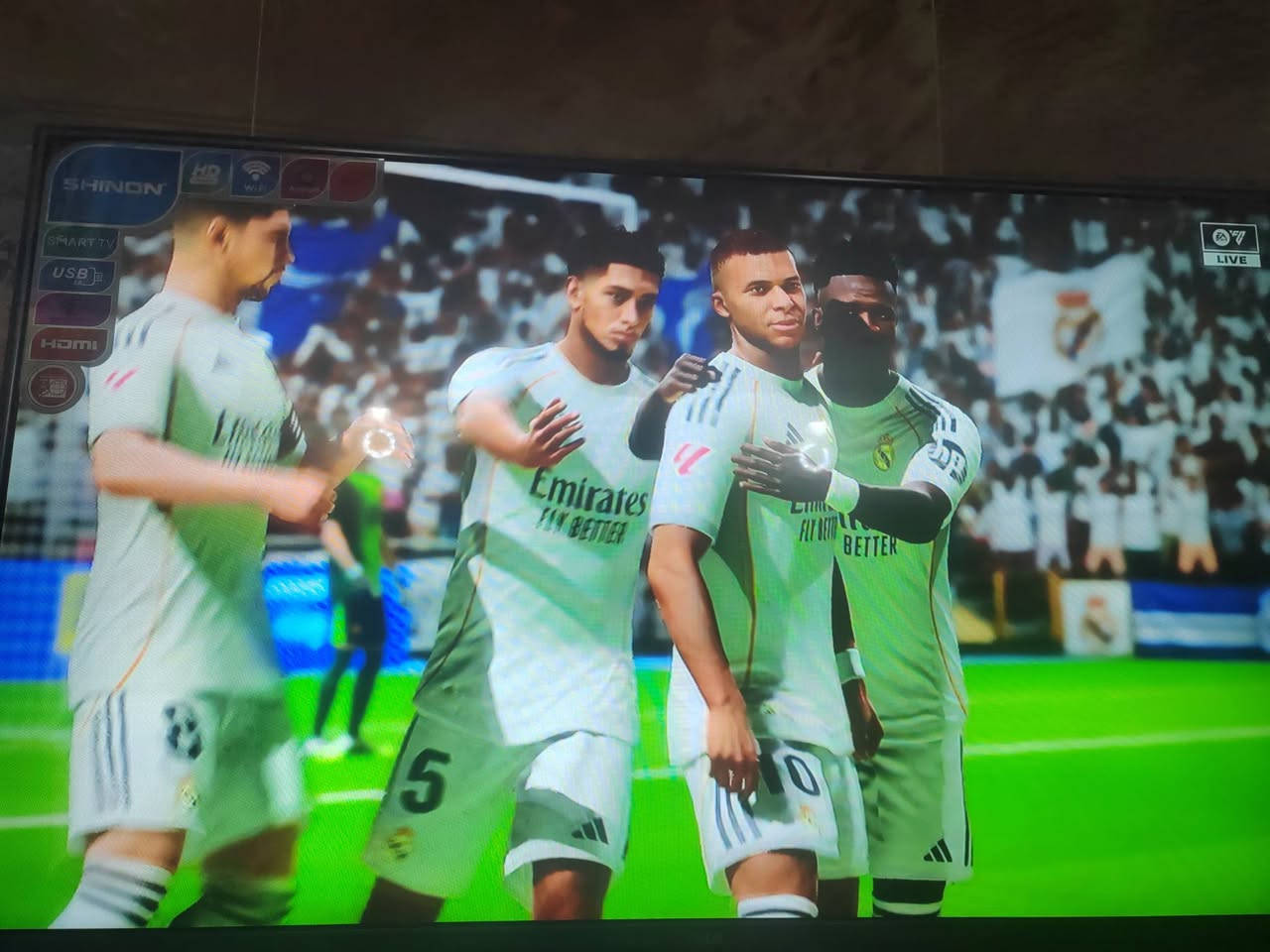 اكس بوكس ون اس
كامل ملحقات

بي مشكله  هي
انو الجهاز ميشغل دقه 1080
حده ل 720 
اكلك عن الحلال ولحرام ! 

مي اثر بل ستخدام ابد
غير   مفتوح ااجهاز لوك !

سعر بلاش ماكو هيج سعر
100 الف  مكاني بغداد للستفسار ***********
