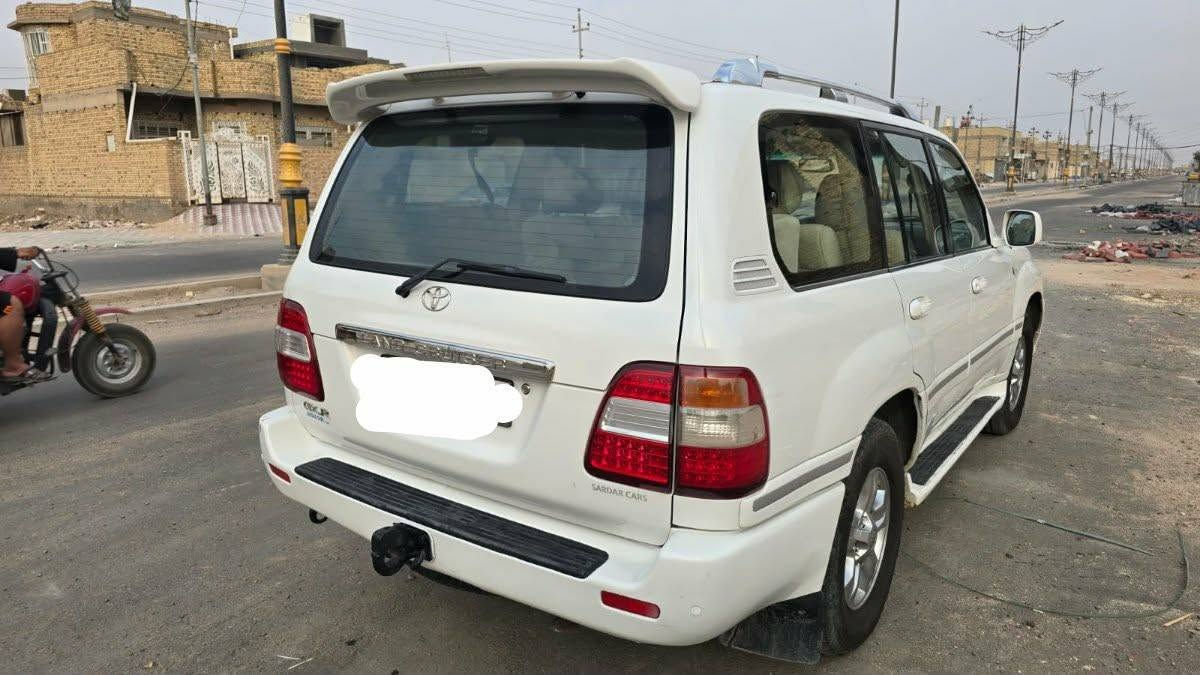 السلام عليكم 
 سياره لاندكروز ٢٠٠٥ سليمانيه للبيع
 راعيه بالعماره لازم تحويل مباشر يريد
بلادي كل السياره على البلاد كير ومحرك وحدانيه بس بيه تبديل جاملغ امامي الأيمن مصبوغ
وباقي السياره برغي ما مفتوح بيه مكفوله
السعر ١٧٥ ورقه
الاتصال عل الأرقام التاليه
***********
***********
