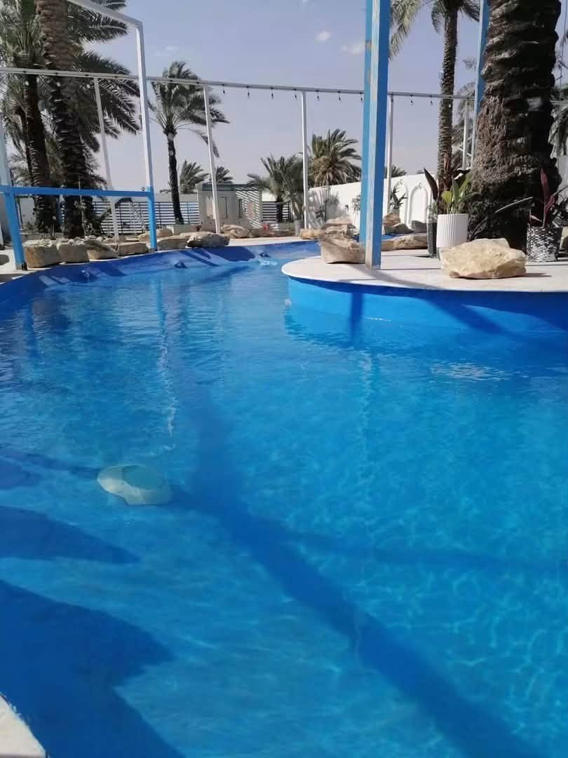 🌿 مزرعة VIP  🌿
✨ راحة، خصوصية وأجواء تجنن!

🏊‍♂️ مسبح مغلق + مي حار
🌊 مسبح مفتوح
🎠 ألعاب + غرف نوم + صالة مكيفة
📅 حجوزات متوفرة طوال الأسبوع
😉 المزرعة موثقة بتطبيق أجرلي

📲 للحجز والاستفسار واتساب:
***********
