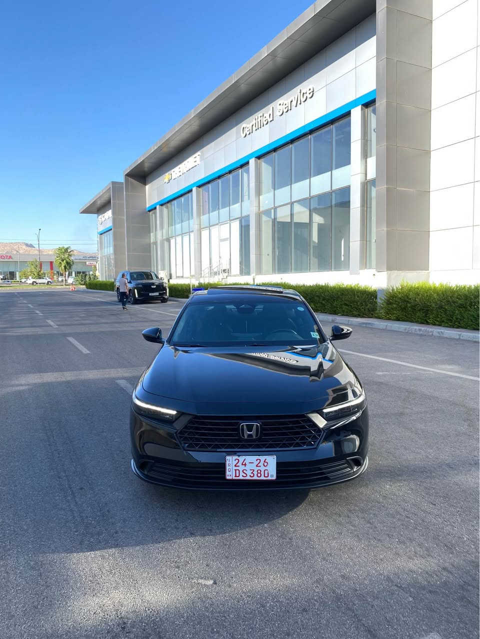 Honda Accord Sport Hybrid 2025
 
المحرك والأداء

* محرك بنزين 2.0 لتر، 4 سلندر
* نظام هايبرد Honda
* قوة المحرك البنزين 146 حصان
* القوة الإجمالية للنظام الهجين حوالي 204 حصان
* ناقل حركة إلكتروني e-CVT
* دفع أمامي FWD
* تشغيل هادئ واقتصادي جداً بالوقود

المواصفات والتجهيزات

* جنوط رياضية 19 إنش
* تصميم Sport رياضي
* شاشة وسطية 12.3 إنش
* تشغيل بصمة/زر
* تشغيل عن بُعد
* تكييف أوتوماتيك ثنائي المناطق
* كراسي أمامية مدفأة
* مقعد سائق كهربائي
* كاميرا خلفية
* حساسات ومساعدات قيادة Honda Sensing
* مثبت سرعة متكيف
* نظام المحافظة على المسار
* تحذير مغادرة المسار
* نظام الفرملة لتفادي الاصطدام
* تحذير اصطدام أمامي
* أنظمة أمان متعددة
* 8 وسائد هوائية
* إضاءة LED
* تحكم بالمقود
* نظام صوتي متعدد السماعات
* دخول بدون مفتاح

سيارة ب سعر بلاش بلاش 
ماشية ٢٧ الف كيلومتر فقط 
لون أسود القطران مكفولة من گير-محرك-كهربائيات
ضررها ٣ قطع و نص صبغ البجم كبس خلفية هم كبس بدون نقطة دواخل ارباكات فقط دكمة 
ب سعر بلاشش بلاشش 
سعرها 178$ ورقـــة و مجال 🔥
للأستفسار اتصل على هذا الرقم 
كورك-واتساب 
*********** سميل, دهوك
