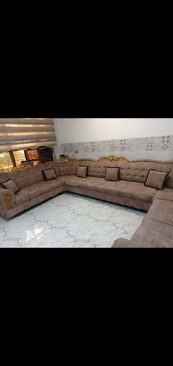السلام عليكم أغراض بيت للبيع السعر خاص او الاتصال عالرقم ***********/***********
