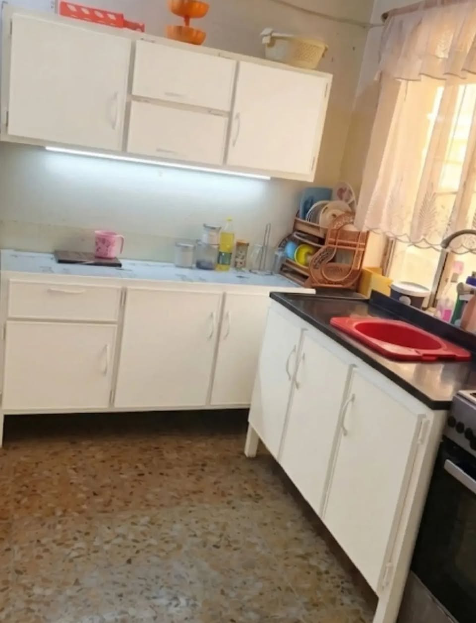 كاونتر المنيوم مترونص 3قطع بسعر 245الف موجود توصيل لجميع المحافظات للستفسار ولحجز خاص او واتساب  ***********
