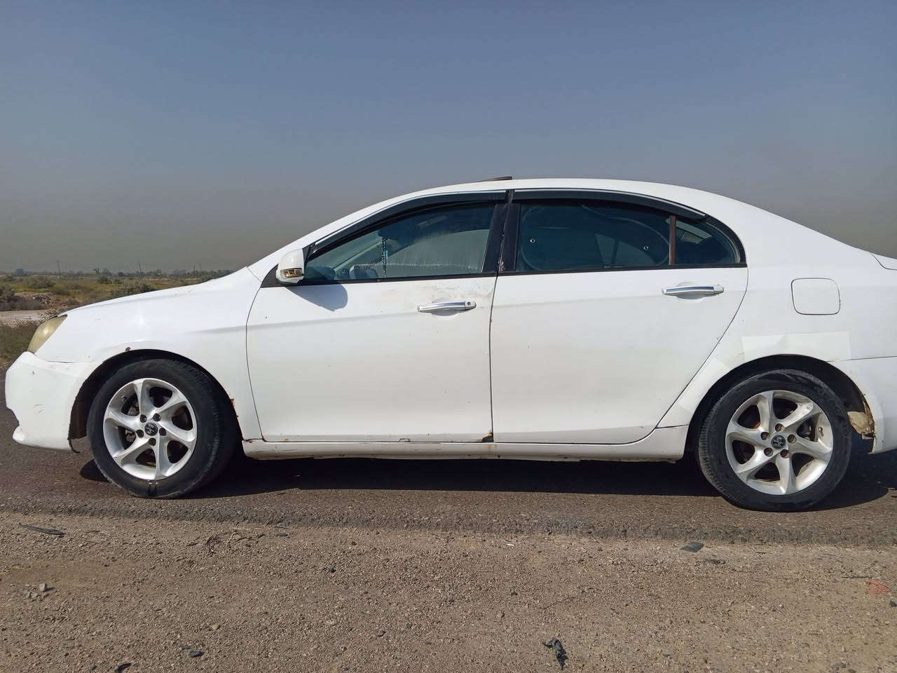 للبيع📢
📌جلي ام كراند c7     🚗2013
ـ  محرك كورلا  1800
- كير كورلا
ـ رقم بابل مشروع وطني🇮🇶
ــ سنوية لل 31 هزة جديدة 🤝🏻
ـ تحويل ثاي يوم 
ـ غرامة ولا ربع
ـ تبريد ثلج 🥶 
ـ لايتات حساسات 💡
ـالسيارة خير من الله كبل للشارع  بس خياسات بسيطة بل جاملغ. 
السعر 45💵
العنوان  جنوب بغداد الدولي السريع  الجسر السابع [طريق الحصوة] 
_📱***********
