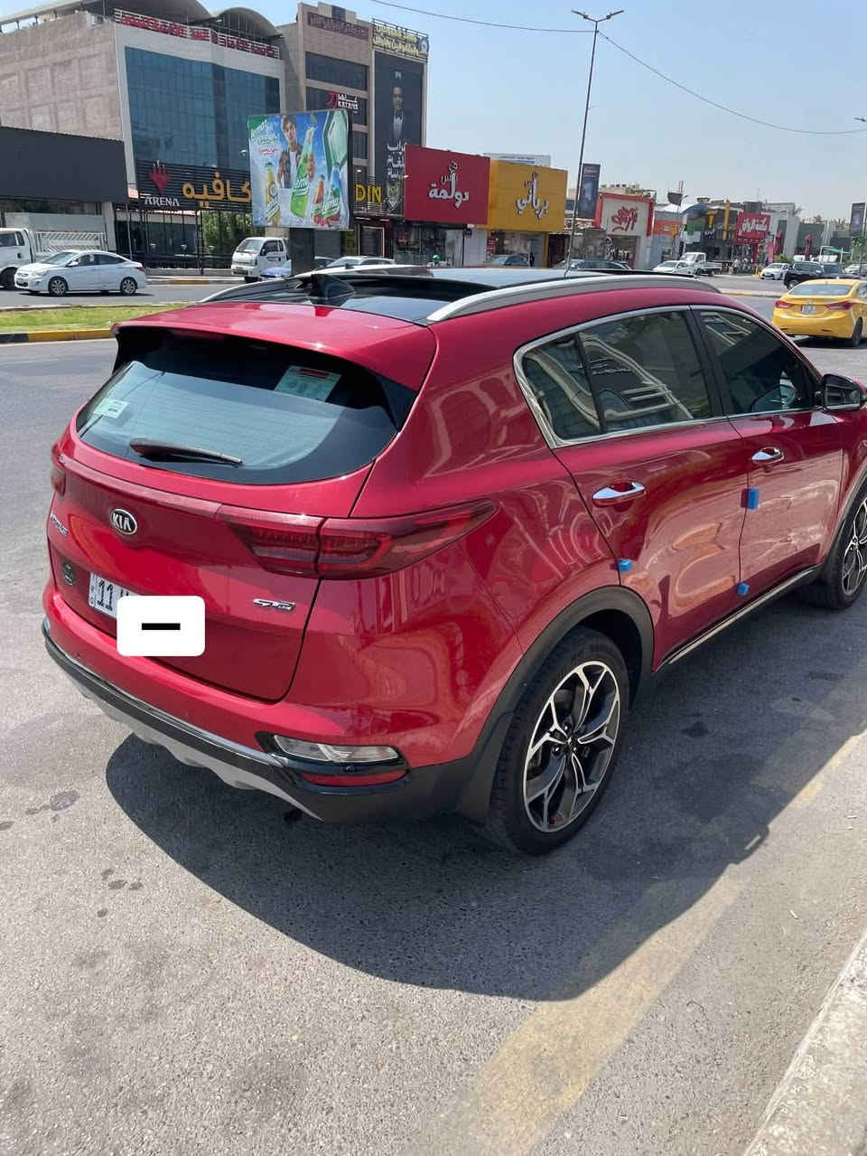 السلام عليكم 
للبيع كيا سبورتج موديل ٢٠٢١ جيتي لاين خليجية وكالة الدولية رقم بغداد السيارة مكفولة كفالة عامة لاضربة لاطخة لاصبغ لابارد كفالة عامة جديدة جداً استلام شركة المجموعة الدولية مواصفات جيتي لاين معروفة
بانوراما
بصمة 
كشنات جلد وكهرباء
٨ ايرباك 
محرك ٢٠٠٠ دوش 
ويل نقشة جيتي 
حساس امامي خلفي
اضاءة led امامي خلفي
شاشة كاربلاي الكبيرة اصلية وكاميرا دوار
اوتو هولد سايد بريك بصمة 
والكثير من المواصفات الاخرى اتوقع مواصفات الجيتي معروفة ادامة كاملة على السيارة مكاني بغداد والشراي يتصل ***********
