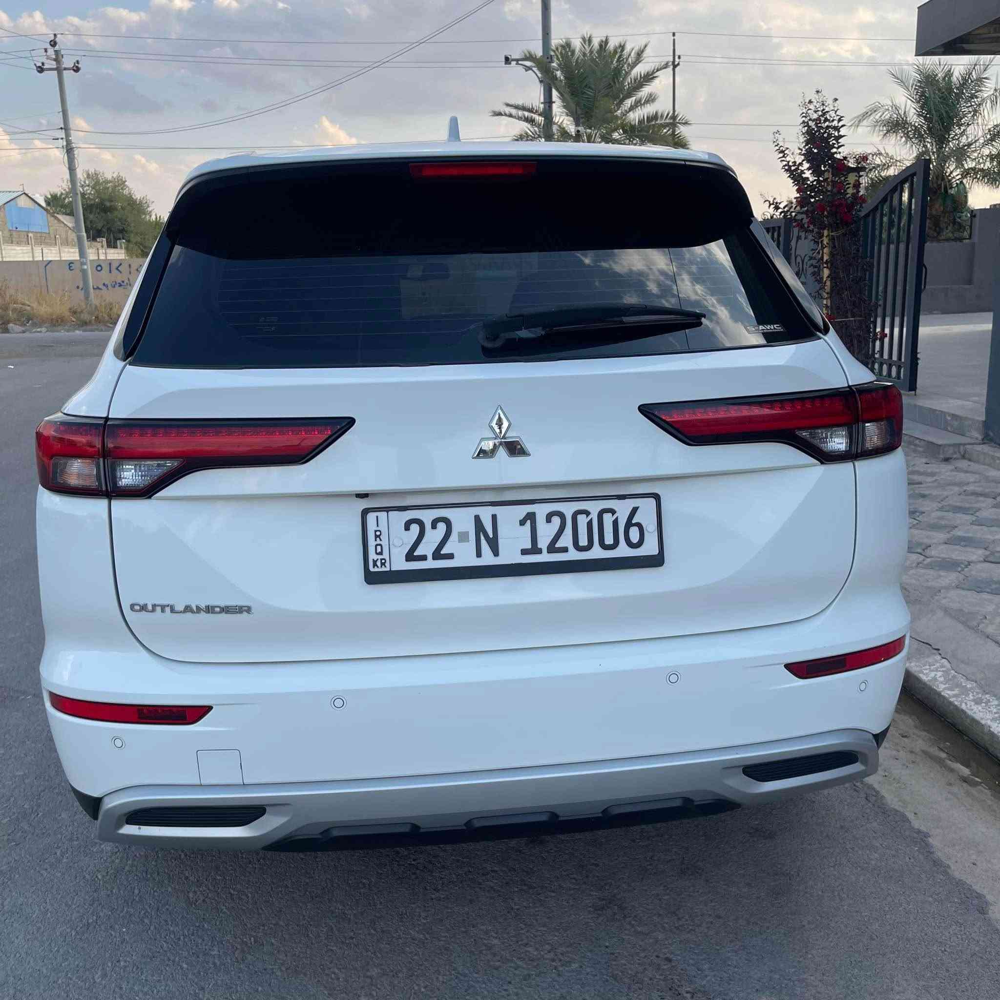میتسوبیشی ئاوتلاندەر ٢٠٢٥ خەلیجی
 فوول مواسەفات، بەسمە،پانۆراما،دەبل ئەکسل،کوشین جلد،کوشین کارەبا،٧نەفەری،سندوق شەفت،لاید لید،هیچ هیچی نیە تەنیا ٤٧٠٠٠کم ڕۆیشتووە 
سعر ٢٥٤$
تەلەفۆن:*********** شقلاوة, أربيل
