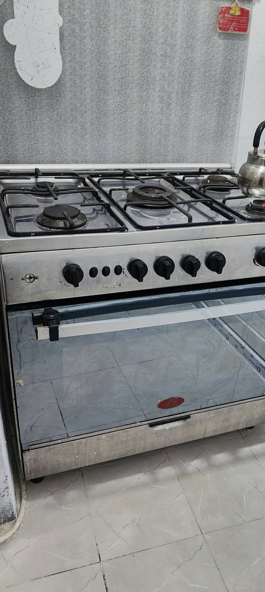 الوردية شارع 30 • طباخ ٥ عيون • نظيف