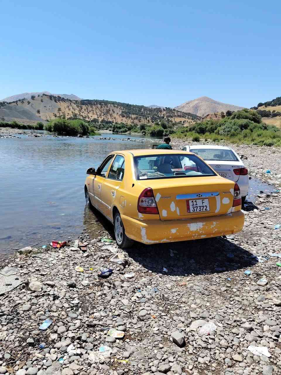 فيرنا 14بلادية سيارة محرك كير كفاله لاتنقيص ولاتبخير تبريد ثلج صدر امامي خلفي جديد مبدله تخم تاير صارله سبوعين من شاده وباتري جديد سيارة بدون خياس ولاصبغ حتئ دعاميات بلاديه سبيرها مال شركة خشبه مالته كامله سيارة جاهزة للخير شراي اتصل مامتواجد نت فقط اتصل مكاني الدورة ***********  سيارة باسمي مصفرة من كلشي
