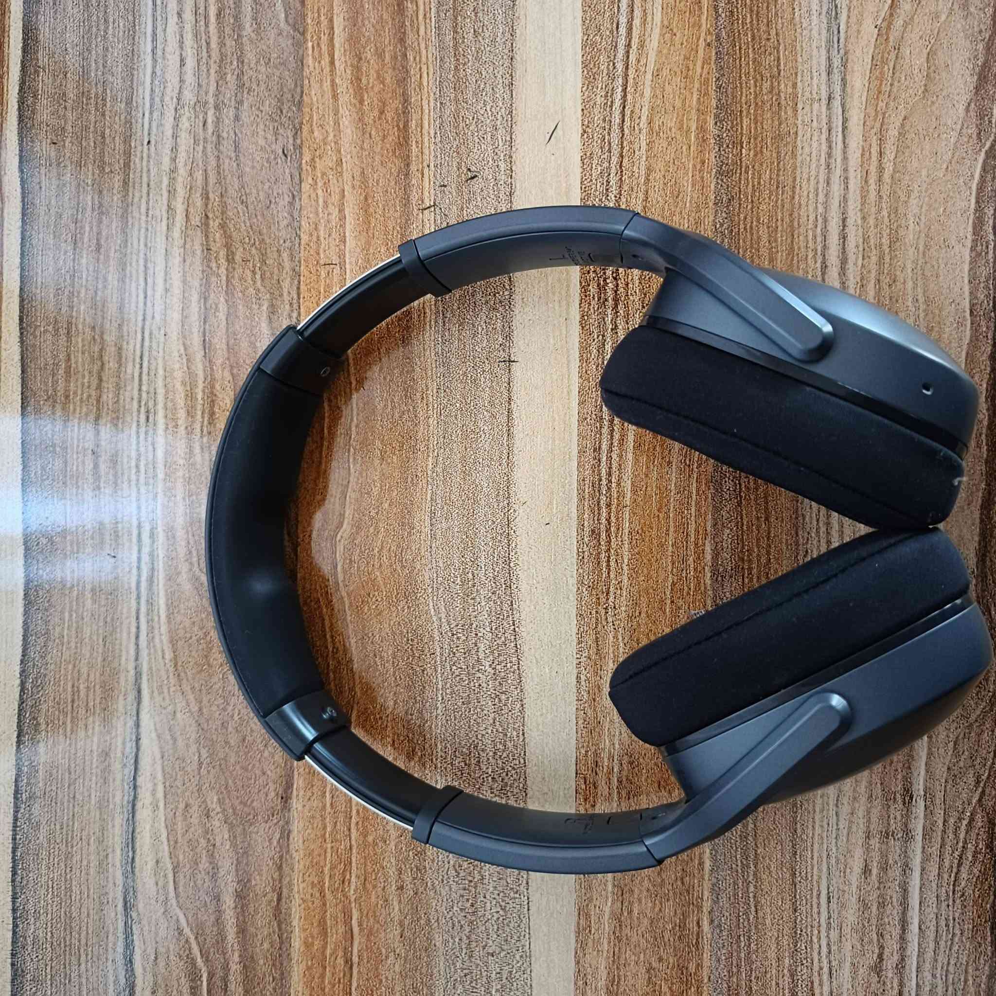Skullcandy Crusher 540 • نظيف ٩٩٪ • بيس اهتزازي