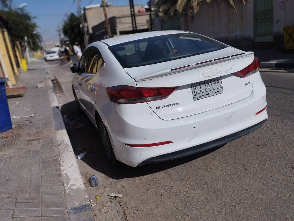 النترا 17 خليجي ماشية 166000 رقم بصرة سنوية بأسمي تحويل مباشر محرك 2000 دوش 6,نمر  بيها طخات ومكانات صبغ قليل موجود تقرير فحص 
تفحص ونتكاتب 
السعر 135 وبيها مجال قليل
العنوان القبلة واتساب *********** البصرة, العراق
