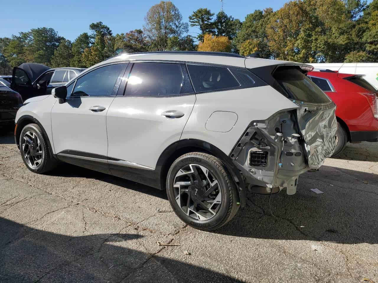 للبيع سبورتج برستيج اكس برو أعلى فئة بالسبورتج
كامرات دوار 360 درجة
رادارات وحساسات امامي خلفي
سستم هورمان مع دمام ثنين خلفي وامامي
جميع السيارة كهرباء ودشبول وشاشة لمس
خزن مقعد السائق  وكشنات تدفئة وتبريد
داخل احمر بلادي وتشغيل عن بعد
شحن وايرلس 
حادث السيارة/ قبغ جنطة وايرباكات سليمة كلها
السيارة ب أسمي مع شرط التحويل
ماشية 57 ميل السعر / 225 وبيها مجال
 مكاني / الحرية الاولى / هـ/***********
