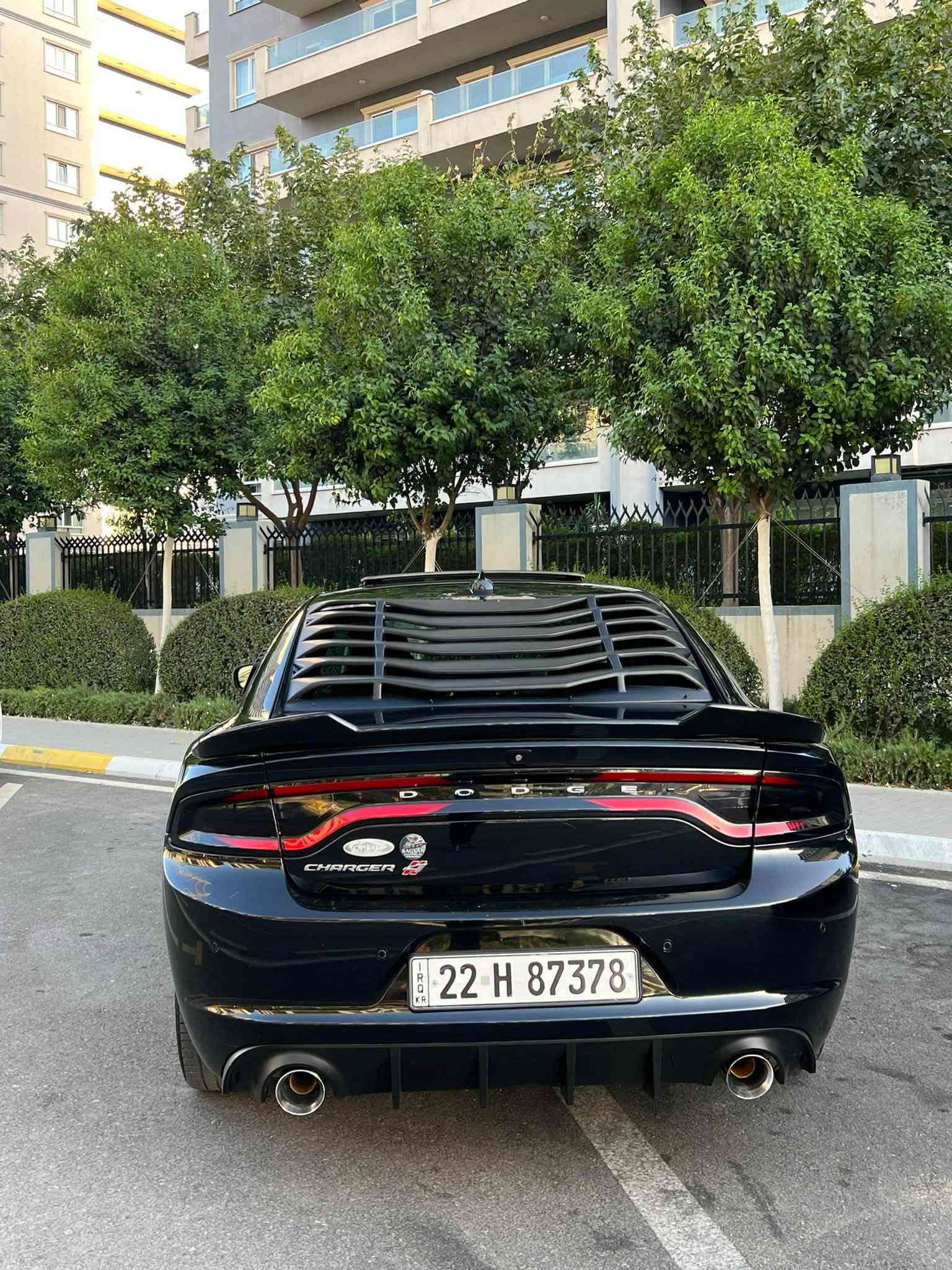 دوج جارجر GT Plus 2021
فل أوبشن ومواصفات كاملة

مواصفات السيارة:

* رادار 
* كوشن جلد كهربائي
* كوشن خزن (ذاكرة)
* كوشن سارد وتسخين
* كوشن خلفي تسخين
* تشغيل عن بُعد (Remote Start)
* شاشة كبيرة Uconnect
* سماعات Alpine أصلية
* كاميرا خلفية
* حساسات خلفية
* بدلات (Paddle Shift)
* سلاید (Slide)
* سوبر تراك باك
* جنوط سبورت
* جناح خلفي سبورت
Super track pack
* ومواصفات إضافية خاصة بفئة GT Plus

السيارة عليها جوانكر وتعديلات خارجية كاملة بشكل راقي، شكلها مميز ومرتب

السيارة ما بيها أي حادث قوي:

* بدون الايرباک
* الشاصي سليم

تم تبديل بابين فقط بقطع وكالة،
الباب الخلفي جهة السکن بيه نص صبغ

الكير والمكينة على الشرط،
***********
