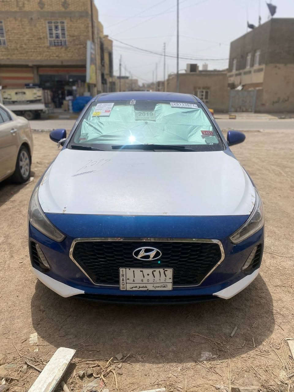 السلام عليكم النترا هاش باك موديل 2019 وارد امركي الضرر موجود في الصوره باب وجاملغ تبديل فقط باب الصدر مصبوغ بس اريد مراوس سوناتا تكسي دبي غير متواجد علئ الفيس ***********
