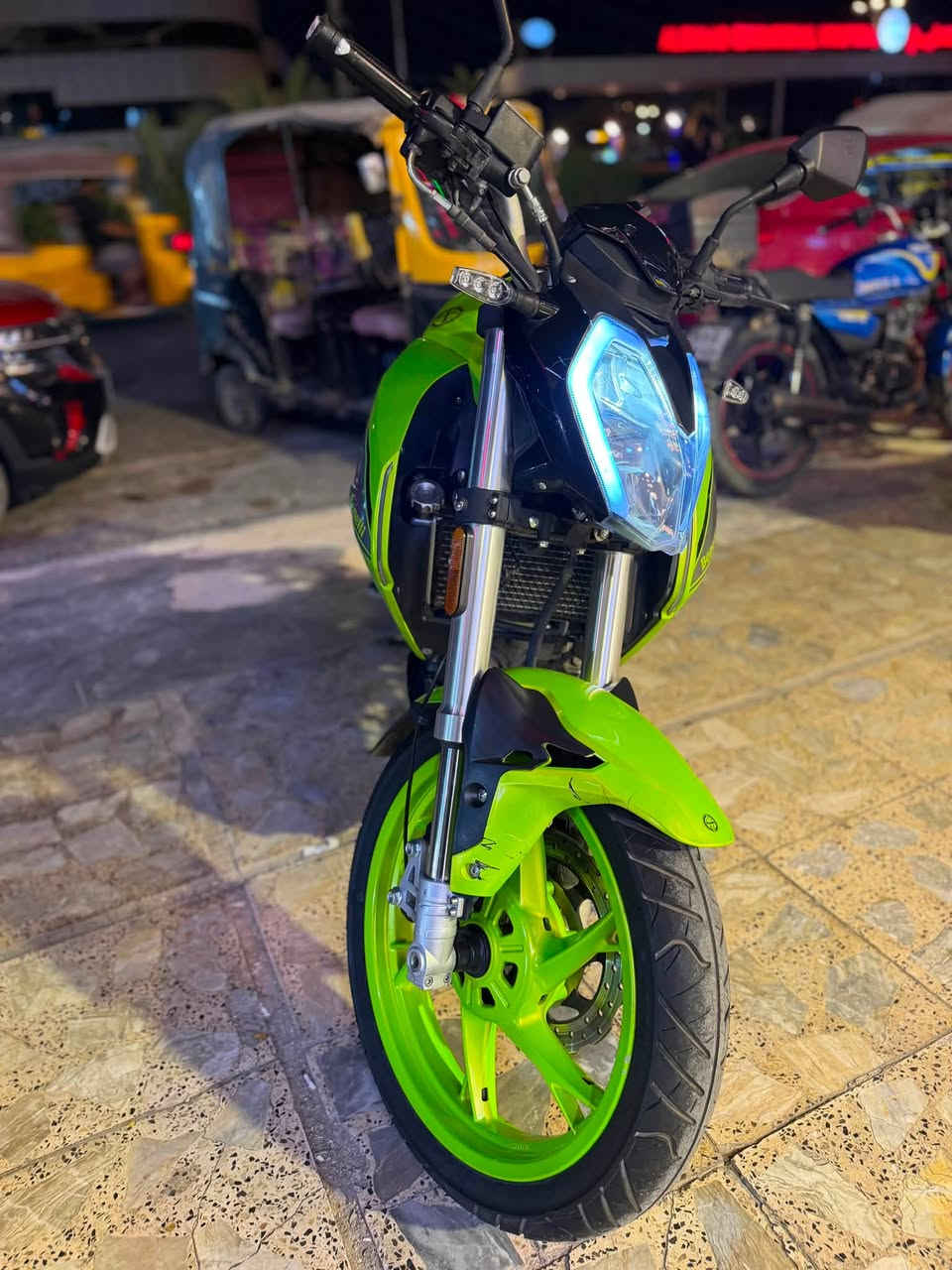 بنلي 180s للبيع
Benelli 180s 
رقم بغداد بأسمي تحويل ثاني يوم
ماشيه 23 الف وقابل للزياده

الدراجه استعمالي بيها بسيط من البيت للجامعه للشغل  

بيها طخطخات بسيطه  

السعر مليونين و 750 الف وبي  مجال بسيط حك الجيه

العنوان بغداد البنوك قرب مستشفى الشعب

او الوزيريه قرب مستشفى الدولي 

غير متواجد على الفيسبوك 

رقم تلفون ***********
