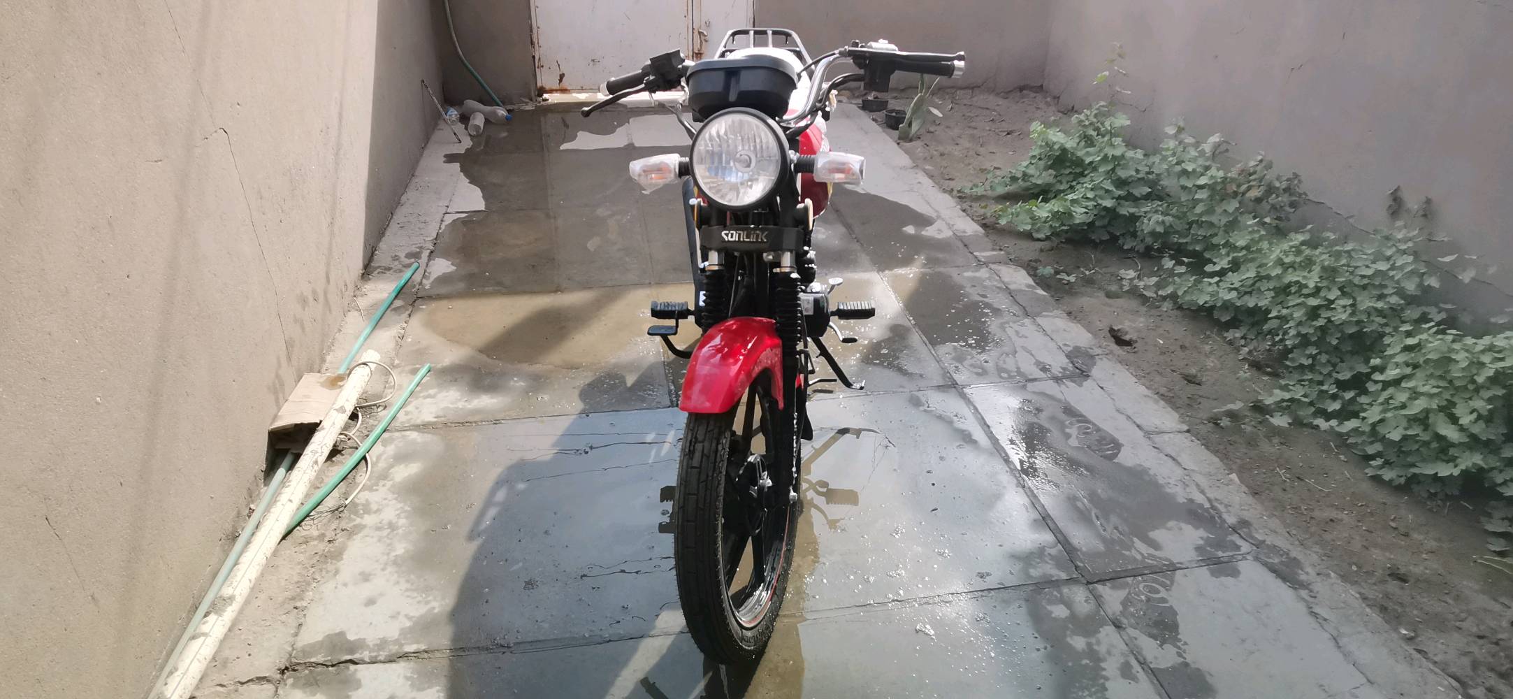 دراجه سونلنك ماكس 2025 محرك 150 cc جديده
 ما صارلي شهر من اشتريته ما بيه ولا عطل
((ما مدفوع كمرك ولتانكي بي اعوجاج من التوصيل)) 
السعر مليون و 150 الف وبيه مجال
