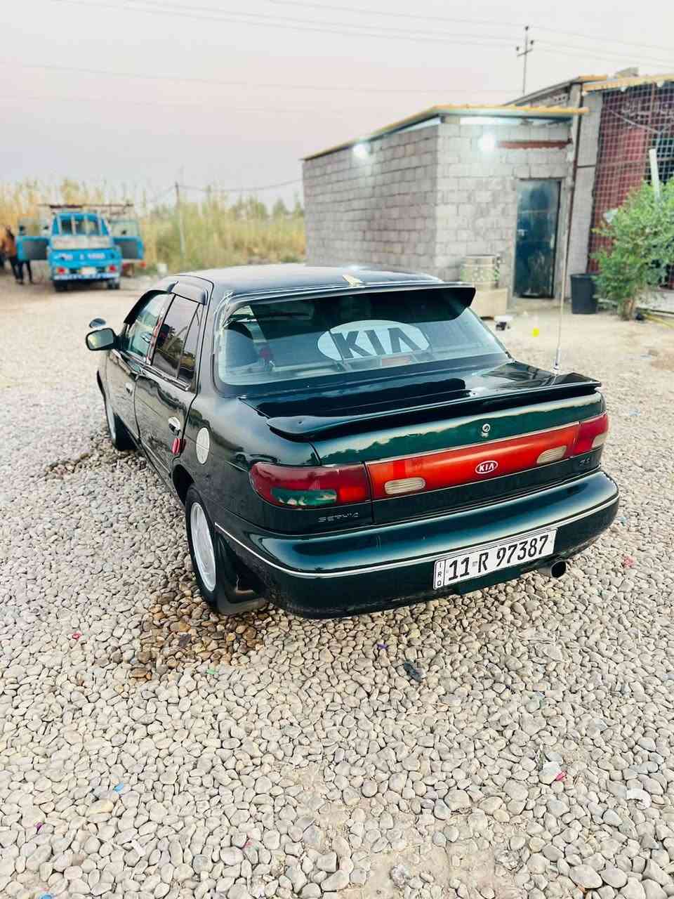 للبيع كيا سيفية 
   موديل 1995
رقم بغداد مشروع وطني 
    سنوية وهزة جديد 
كهربائيات كله شغاله 
مكفولة من ضربة وكص 
تخم تاير جديد 
    صدر أمامي وخلفي جديد 
مكينة وكير جديد 
كير عادي 
    قمارة وتكم بلادي 
السعر 34 بيه مجال 
***********
***********
مكاني بابل شوملي
