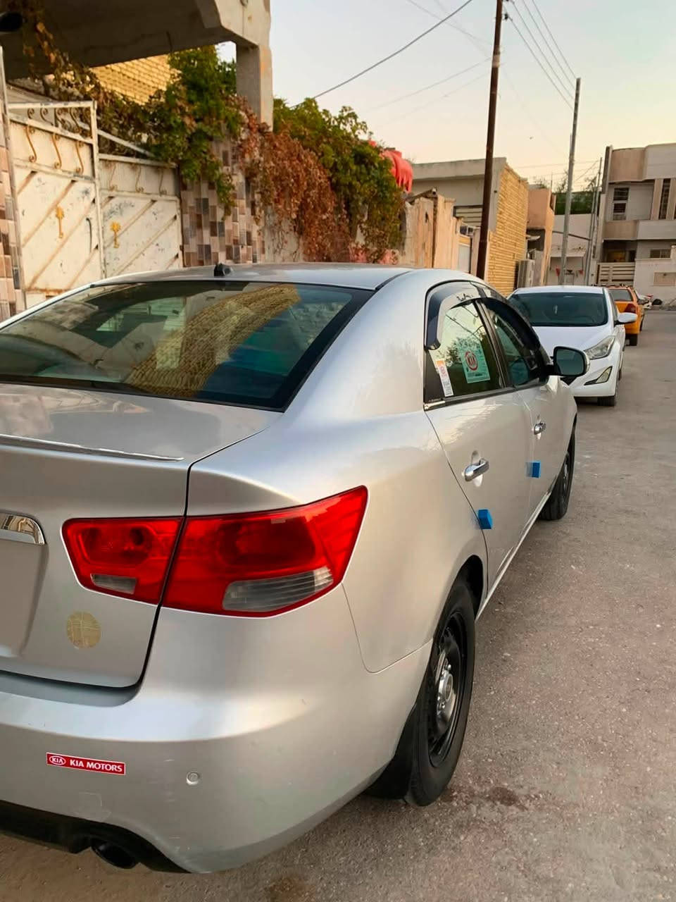 سيراتو موديل ٢٠١٢خليجي  فول مواصفات رقم قادسيه مشروع وطني تحويل مباشر السياره مكفوله ضربه وصبغ فقط بيها صبغ هلالات خلفيه مكينه ١٦٠٠ جاهزه سياره كير مكينه حداديه تبريد السعر ٨٠ وبيها مجال بصيط 
***********
