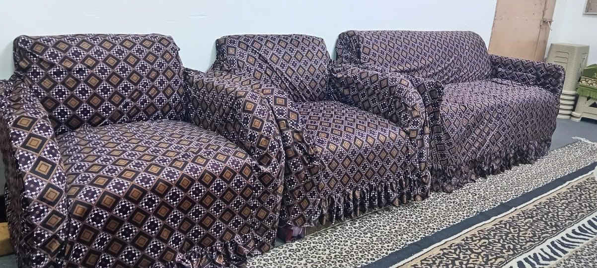 شلعه غراض للبيع
تخم خشب صاج ٩ مقاعد 
تخم عادي ٥ مقاعد 
ديوان ٥مقاعد 
مولده كاز اخت الجديده ٨ كي في ٣٢ امبير استخدام شهرين وصلها موجود 
ساحبه هواء شاشه إلكتروني نظيفه جدا 
بلازما حجم ٦٠ ال جي 
ميز حديد وميز الألمنيوم 
ميز طعام تركي سلايت يتكبر ويتزغر اربع كراسي 
سكك بردات خشب صاج عدد ٢ 
مدات فرشات منوعه مختلفه القياسات 
بغداد ابو غريب 
*********** واتساب 
اسعار مناسبه للي ياخذهن شلع 
الي يريدهن اخلي يتواصل ويه صاحبهن ويدلل 
(المندوب زيد العراقي للبيع والشراء)
