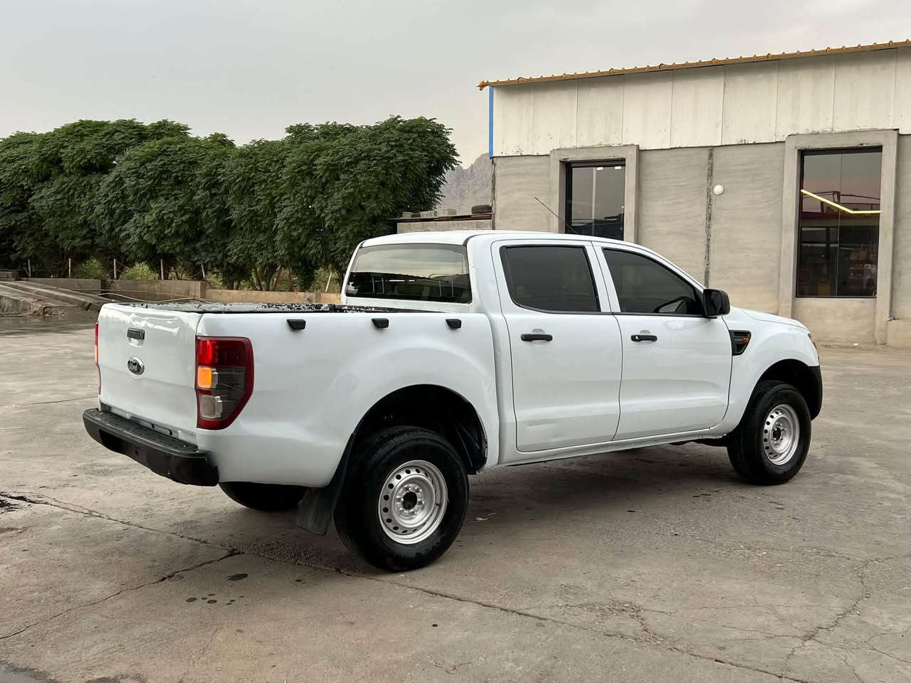 فورد رانجر • ٢٠١٥ • يد واحدة