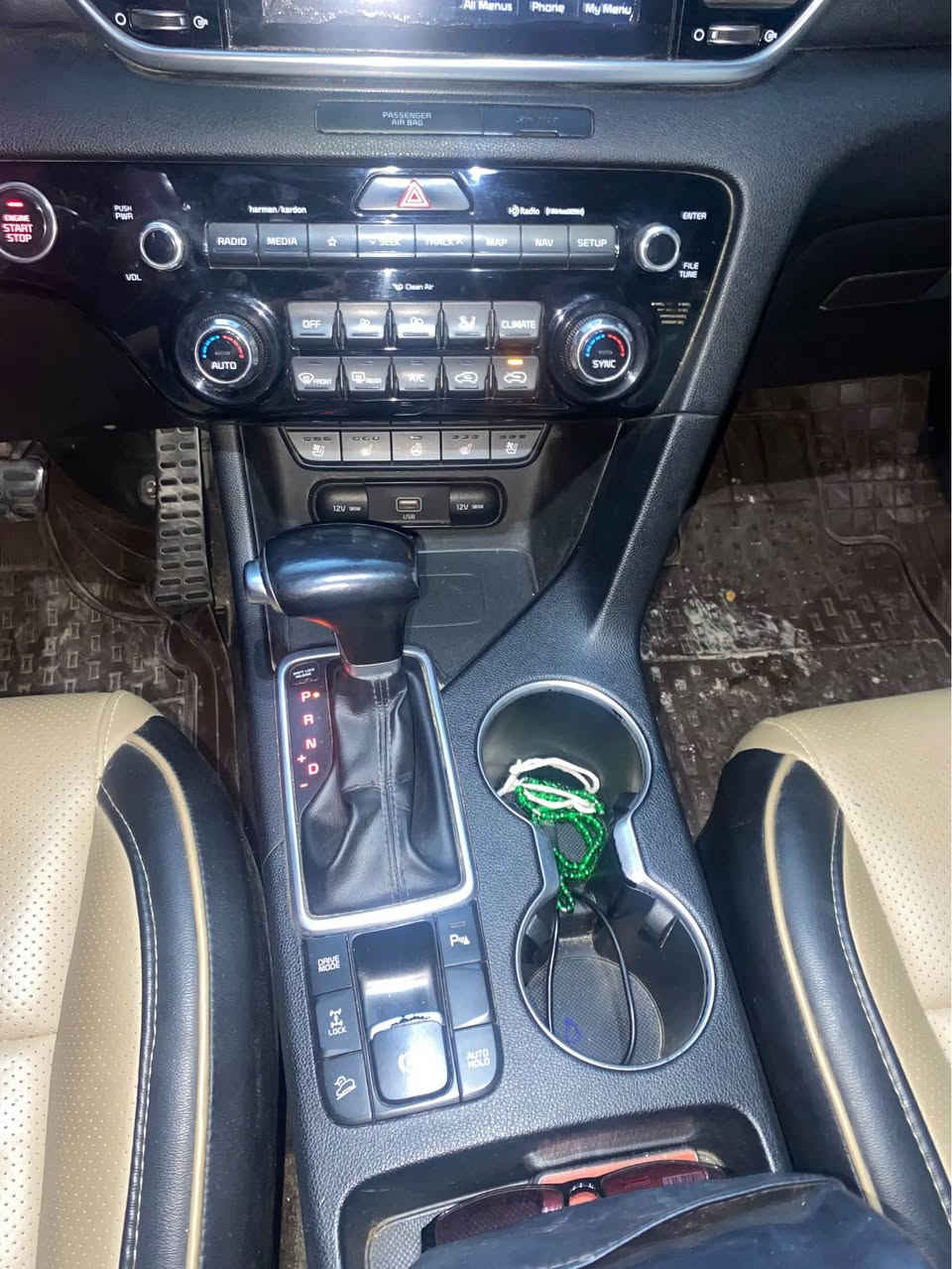 السلام عليكم

سبورتج 2020

فول موصفات sx

دفع رباعي رقم بغداد

مصفات السياره

بتوأمه

شاشه كبيره

تحكمات استيرن

كشنات جلد +كراسي كهربائية 

كشنات تدفه + تبريد

استيرن نفس الحاله

دسكات اربع ويل

سستم صوت

قطعتين تبريد

مري شفط

رادارات

جنطه جك عل دكمه 

اشاير بل مري 

تحديد مسار + سرعه

بجم زنون + مري عاكس

كامره دواره

تخم تاير 

مكينه 2000 تيربو

مكانها بغداد الدوره شارع 60

ضرر بنيد وجاملغ راجع عل بارد

الرقم *********** بغداد, العراق
