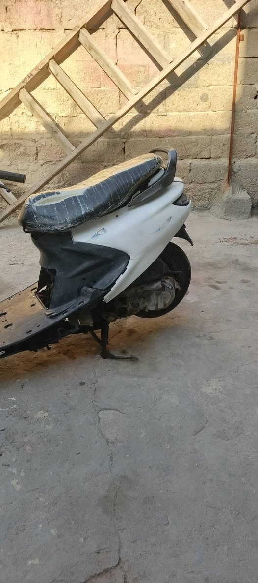 سلام عليكم دراجه فراشة ياباني ادراجه كهربائيات كله شقاله سف هورن دشبول كله شقال دبلات ادراجه بلاديه ادراجه ادخن حالين تشتغل ابيع كوم حديد سعرهه 200 بكاني بكرمت علي *********** البصرة, العراق
