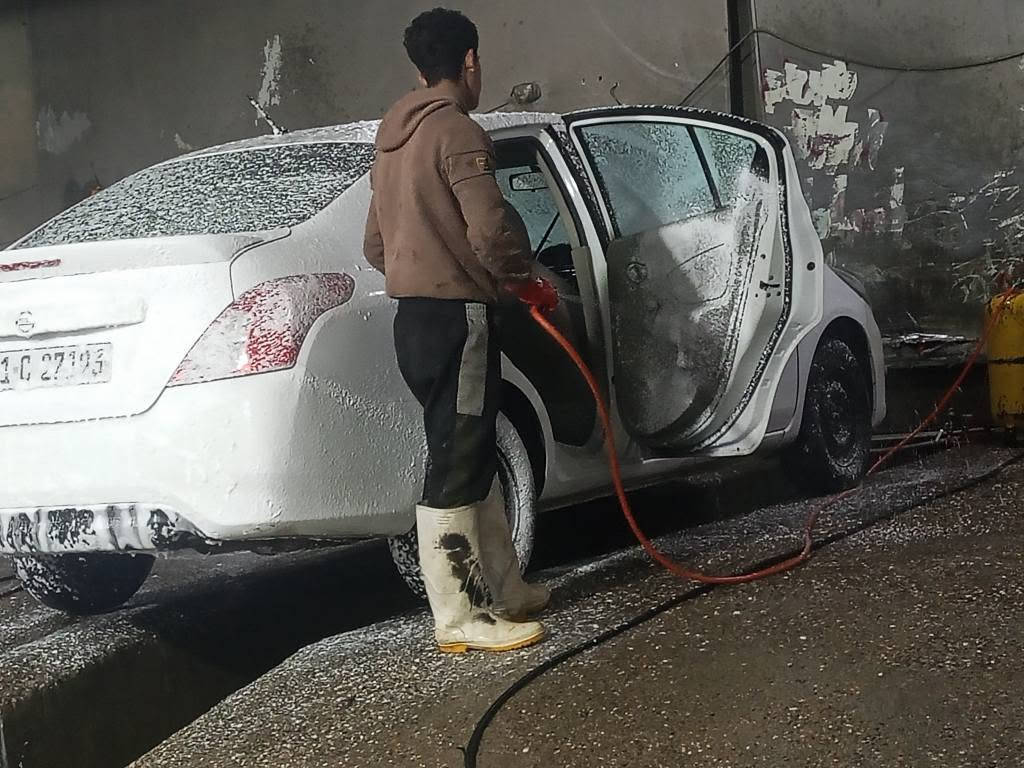 نيسان موديل 2018بسمي سنويه لحد نهايه 29 بي بطاقه بنزين كير محرك شرط بدون صبغ بدون تبديل بي بس بارد سعرها 90قفل من اخير بدون معامله للستفسار *********** كركوك, العراق
