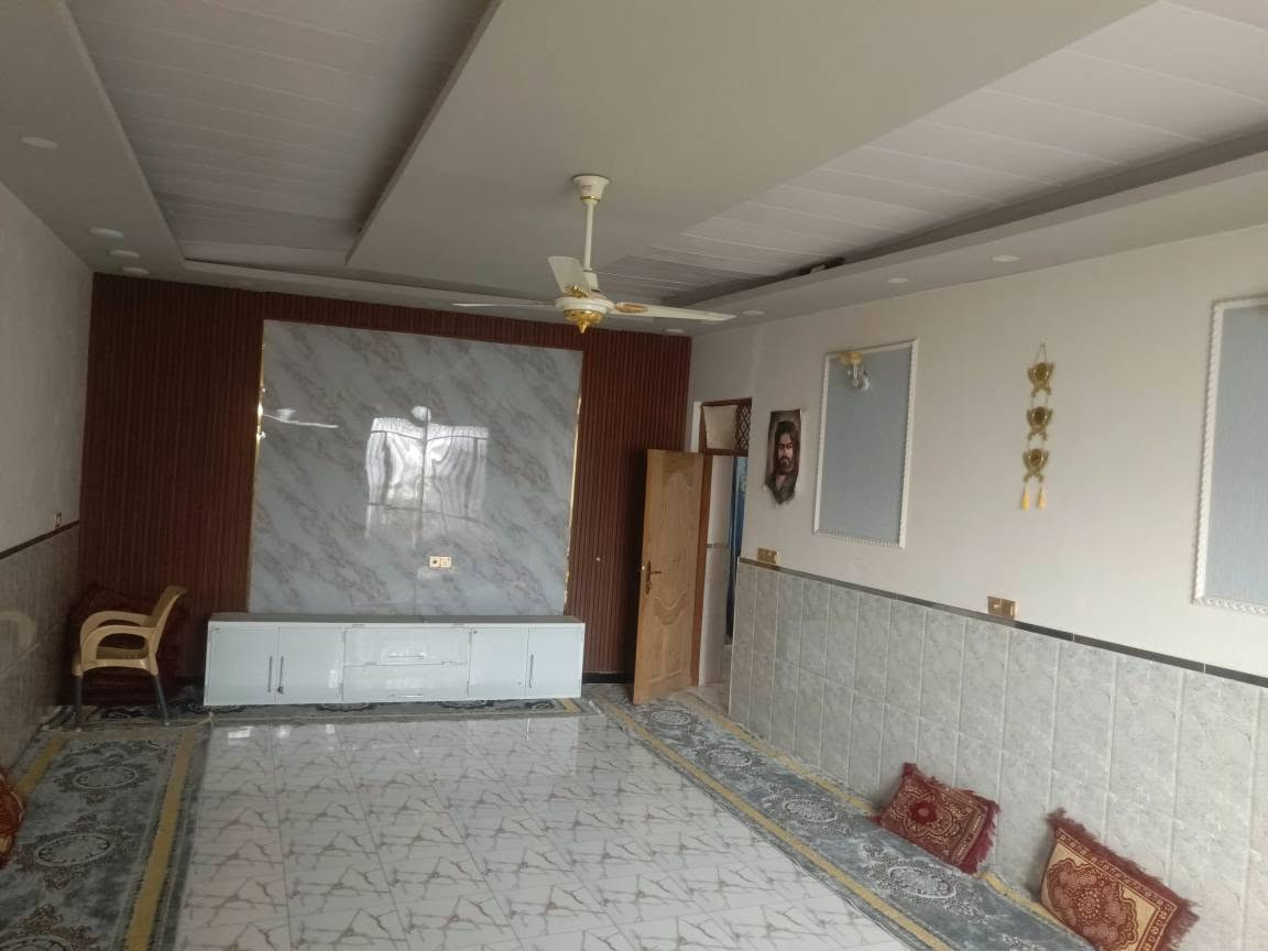 بيت للبيع ١٧٠ متر  الكوفه منطقت الكرشات خلف بستان ابو تكليف زراعي ٢٥ يتكون من خلفتين ومطبخ حار وبارد وصاله وستقبال البيت جاهز سقوف وبرسلين وسرابيم البيت كونكريت اساس وصب وبناء طابوق السعر ٦٥ وبي مجال الاستفسار النتصال عله الرقم *********** البيت قليب عله شارع المعمل مقابيل مجمعه المختار بشار الطاقه خلف المقنص بشارع فقط النجف, العراق

نص مكتوب في الصور:
- Meta AI