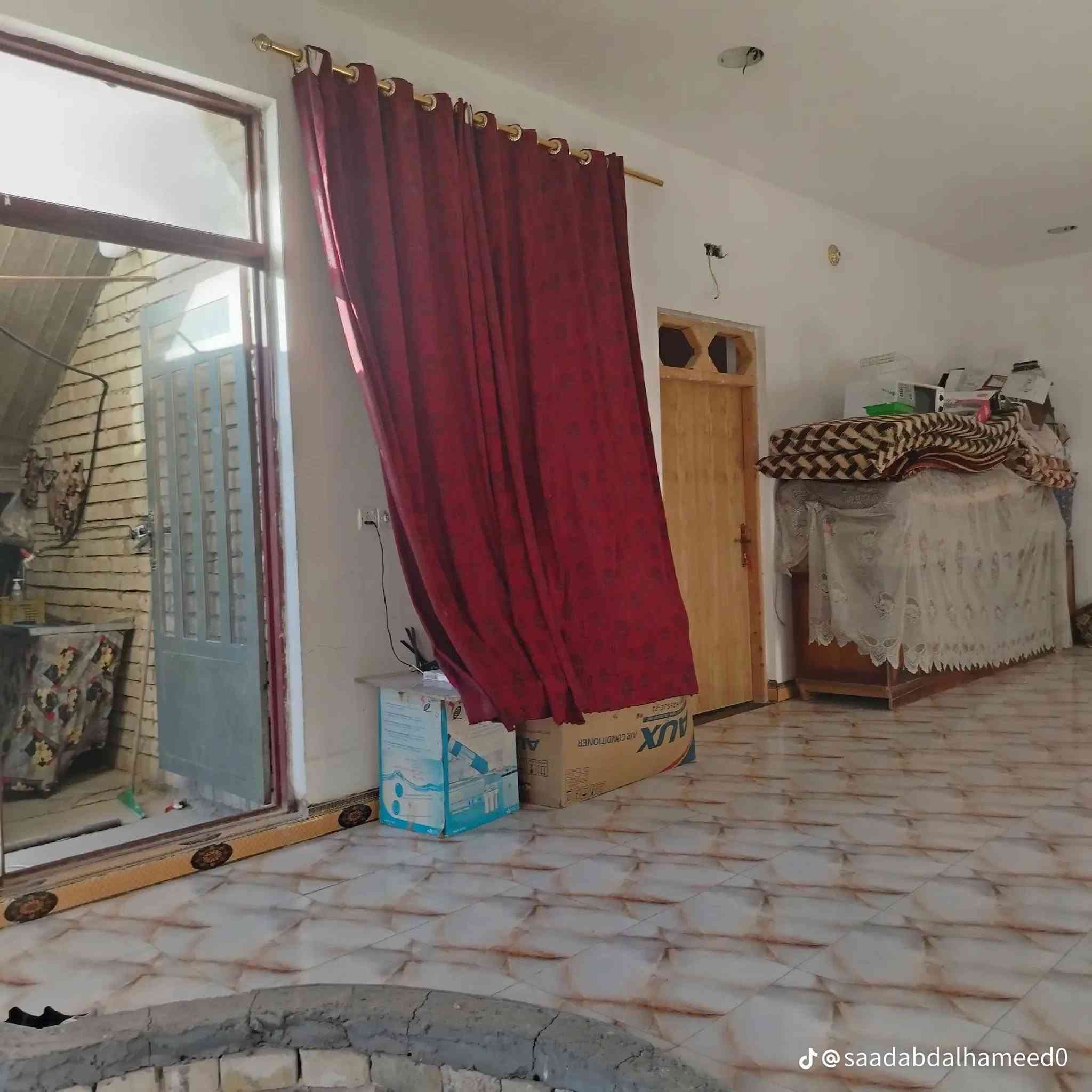 للبيع
بيت 250متر للبيع
العنوان/الفلوجة حي الجغيفي الثانية
خلف سياج المقبره مجاور جامع برالوالدين
التفاصيل:5غرف نوم وصالتين ومطبخ واستقبال
وحمام عدد2 ومنور عدد2
ارضية بورسلين،
نقص واجهية ما مشتغليها
وجه 12 ونص متر
نزال 20 متر
بناء سنة: 2020
طابو زراعي صرف تحويل مباشر
شارع 10 متر
السعر/ 135 مليون وبي مجال
لتواصل خاص او الأتصال على الرقم ***********

