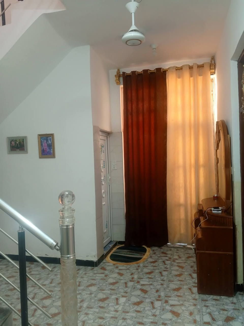 بيت للبيع حي الاسرى الزراعي مقابيل المولد الي بشارع الميلاج مساحه 125 متر بناء طابوق يتكون من استقبال وصاله وغرفه نوم ومطبخ ومنور وحمام الاستفسار على رقم الموبايل ***********
