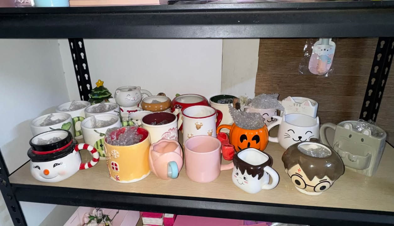 اكسسوارات نسائية • بيج • طلاء ثابت