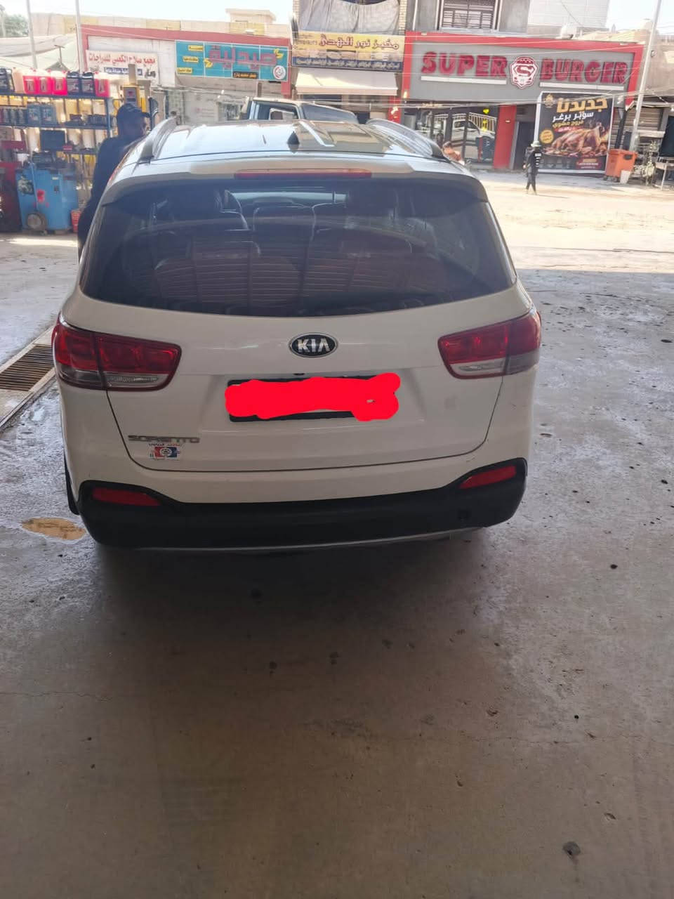 كيه سورينتو موديل 16 خليجي مكفوله معا عدا طعجه صغيره بل جاملغ الخلفي
4 سلندر

7 راكب 

مكينه دوش 2400

دوشمه جلد 

ارضيه جلد
 170 بيها مجال بسيط 
رقمها السلمانية 

سنويه باسمي

رقم انكليزي 

تبريد 3 قطع 

بصمه العدد 2

*********** بغداد
