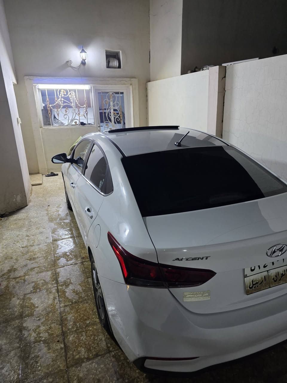 اكسنت ١٩ خليجي جاهزة مناقصها برغي
كفالة كير ومحرك خير من الله ممفتوح
محرك ١٦٠٠ دوش 
كير AT المرغوب
تبريد ثلاجة  + تدفئة
اشاير بالمري 
فتحة سقف

تحكمات ستيرن جهتين
كشنات مخمل اسود وبيجي 
صدر امامي خلفي جديد
تخم تاير جديد قبل شهرين شادهن
باتري جديد 
ماشيه ١٤٠ الف كيلومتر 
بلادية السيارة مال جناي 
بيع فقط  
سونار موجود
مكان السيارة النجف 
للتواصل 
***********
