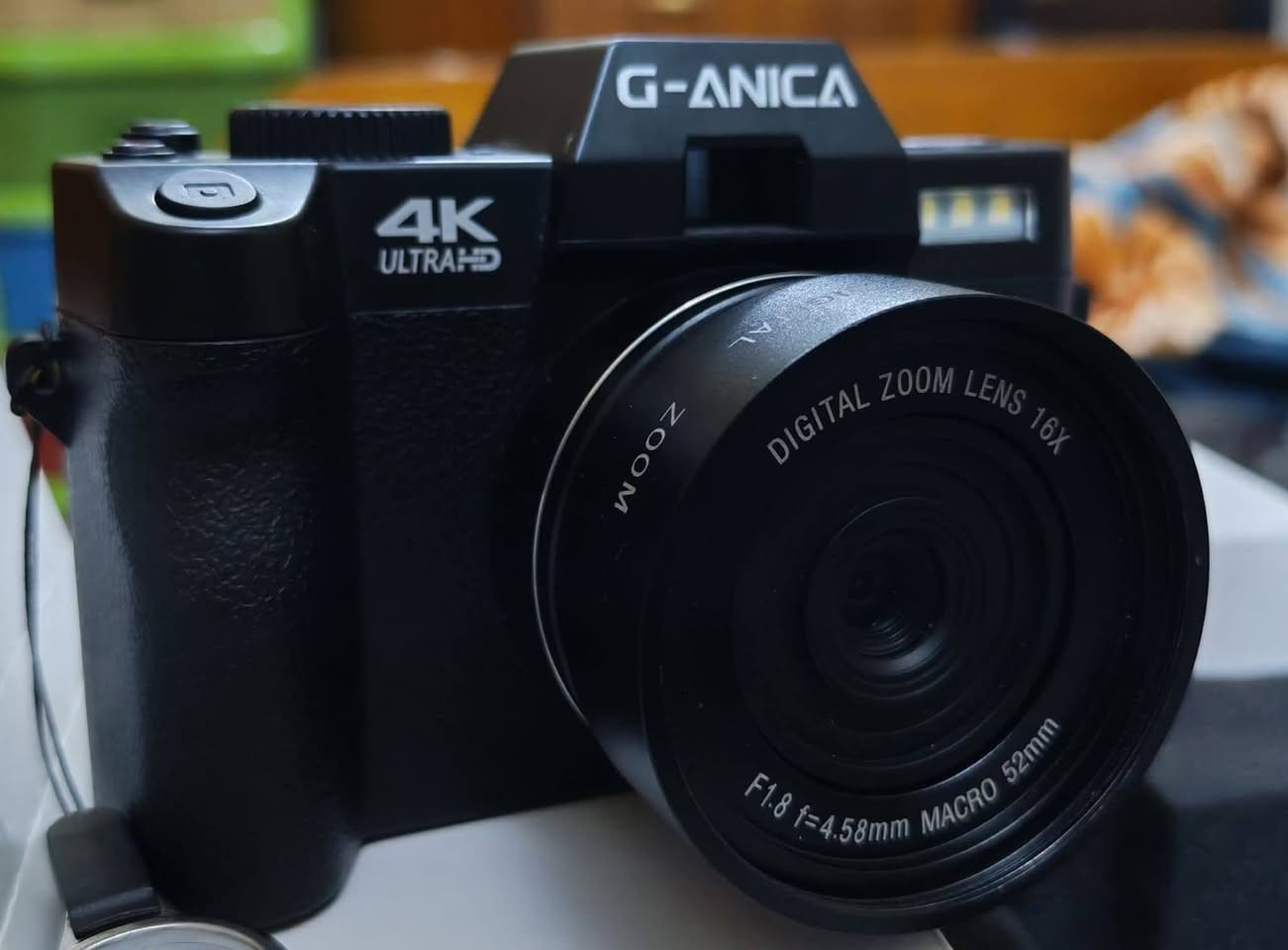كاميرا للبيع 4k شاشه قلابه وتكدر تنقل على موبايل خلال واي فاي اي شي تصوره وياها رام وكامل ملحقات سعر 75 قفل للشراي للاستفسار على رقم ***********
