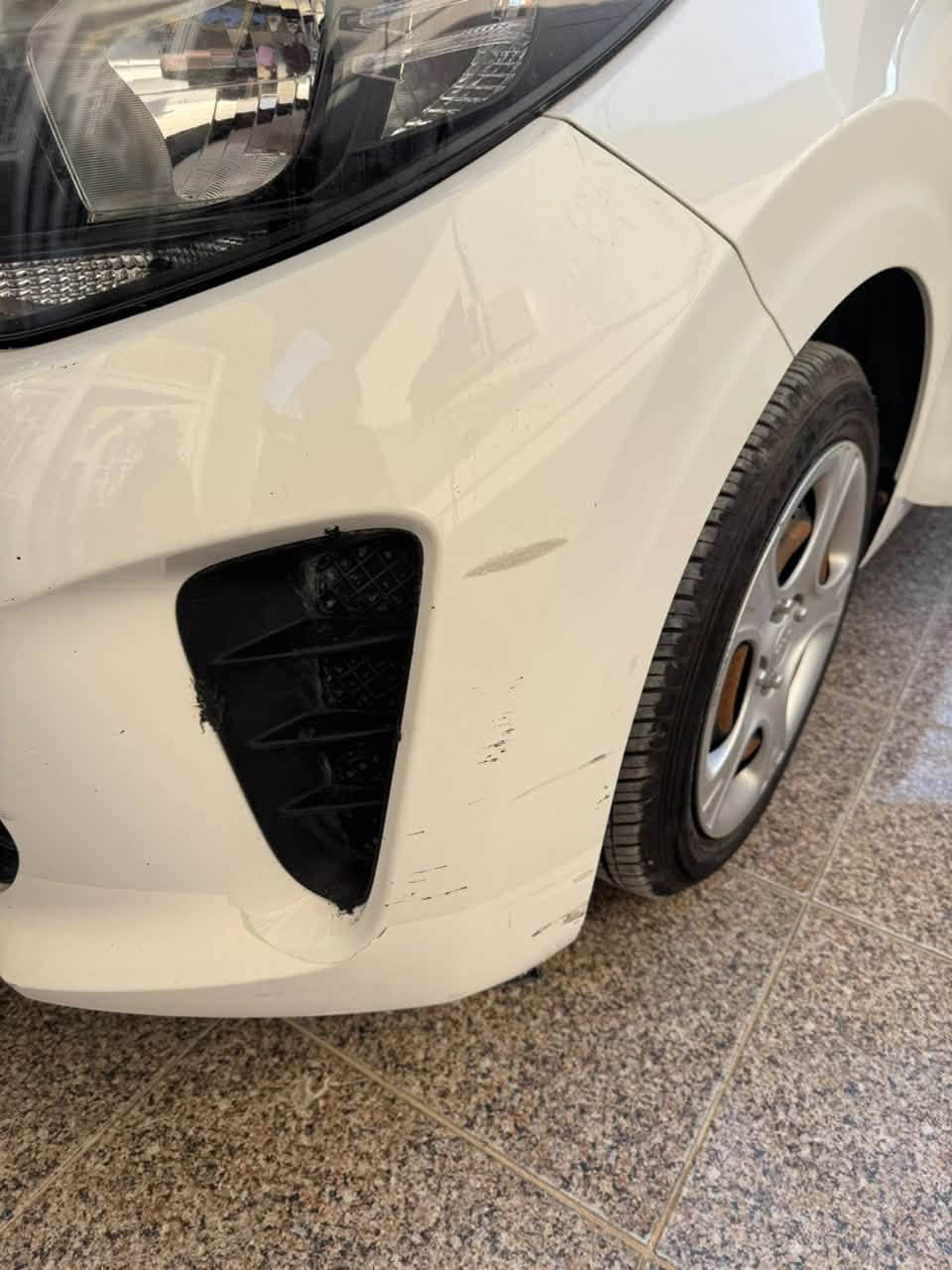 بيكانتو 2018
وارد خليجي 
بيها بارد اباب السايق 
والباقي كله مكفول كفاله عامه 
سياره نضيفه ممتعوبه 
مكاني واسط كوت
***********
سعر 97$
