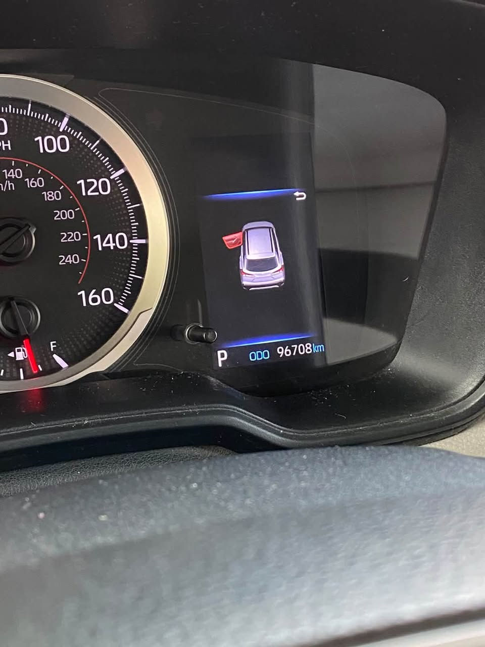 🔥 إذا تدور كورولا كروس نظيفة، محرك 2000 ووارد أمريكي كلين… هاي تستاهل تشوفها! 🔥

🚘 تويوتا كورولا كروس LE موديل 2022
🇺🇸 وارد أمريكي — كلين بدون حادث
💎 نظيفة جداً وجاهزة من كلشي

⭐ أبرز المواصفات:
🔹 محرك 2000 المرغوب
🔹 ماشية 96 ألف كم
🔹 مواصفات LE المعروفة
🔹 سيارة مرتبة ونظيفة
🔹 جاهزة للاستخدام مباشرة بدون أي نواقص

💰 السعر: 174
🤝 بيها مجال للحك الجيه

📍 الموقع: بغداد – اليرموك – أربع شوارع
🔄 التحويل بنفس اليوم

📞 للاستفسار والتواصل:
***********

⚡ للجادين فقط — السيارة على الفحص، واللي يريد سيارة مرتبة ونظيفة أهلاً وسهلاً.

#تويوتا #كورولا_كروس #كورولا_كروس_2022 #LE #وارد_أمريكي #سيارات_بغداد #سيارات_للبيع #اليرموك
