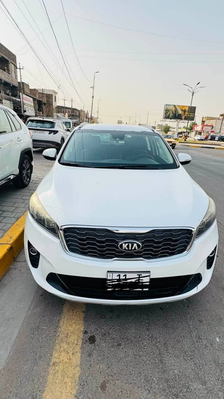 🔥 الوحش 🐺

🚘 للبيع Kia Sorento 2019 –شكل ال20
🇺🇸 وارد أمريكي

🔹محرك V6 -٦ سلندر  
🔹 7راكب  
🔹مواصفات  : EX
🔹 Mileage: 74,000 Miles قابل للزيادة

✨ المواصفات:
• مقاعد تدفئة 🔥
• تحديد مسار
• رادار سرعة

صندوق كهرباء 
٤ مودات قيادة
سمارت - ايكو -كومفورت -سبورت  
تبريد 3 قطع منفصل

• ⁠• مواصفات EX كاملة

🤍 سيارة مال بيت، نظيفة جداً
✅ جاهزة من كل شي وما تحتاج أي شي

السعر ٢٢٠ 

بغداد الطالبية 

الاتصال 
‭***********
